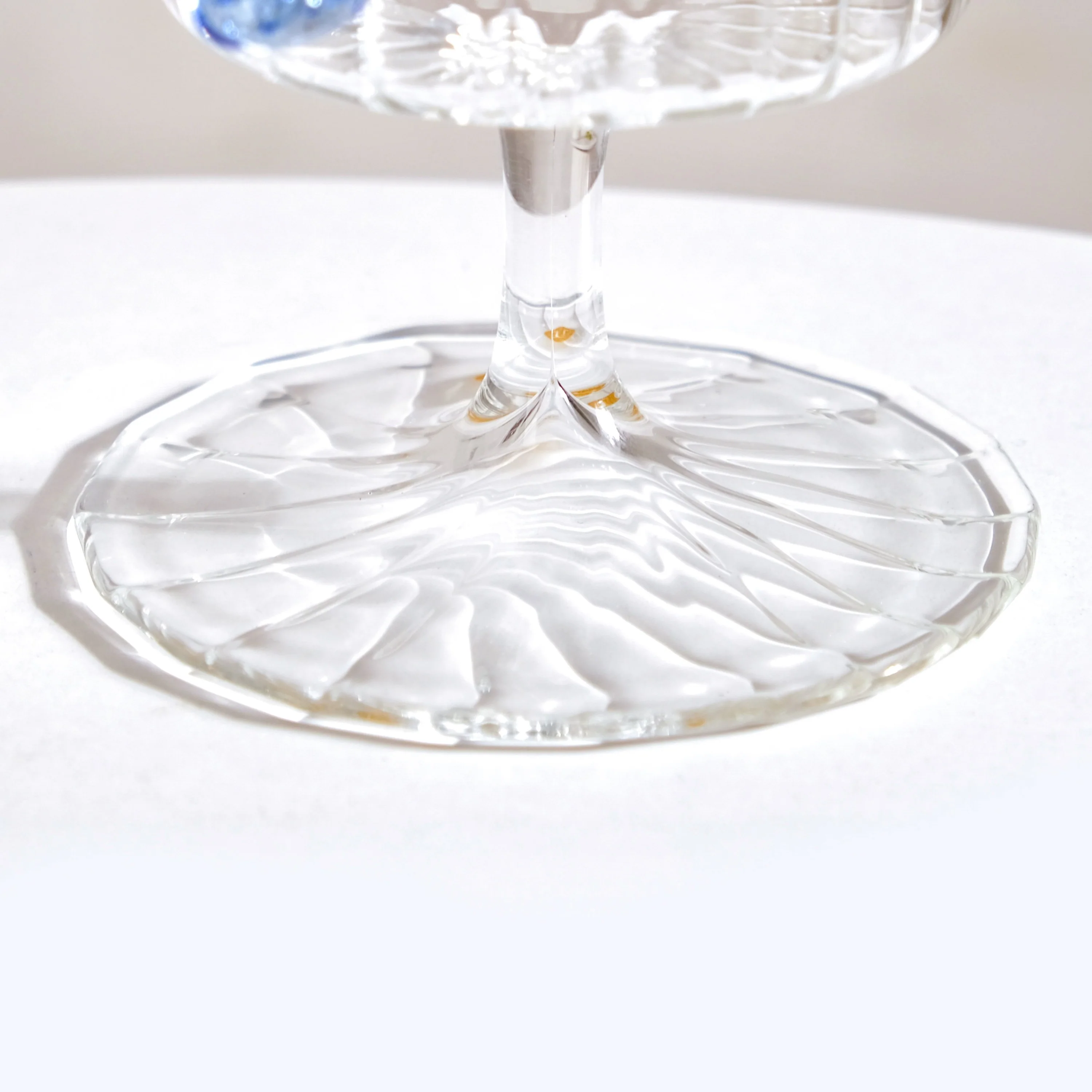 3D Butterfly Detailing Ribbed Wine Glass Blue 250ml - Image 7