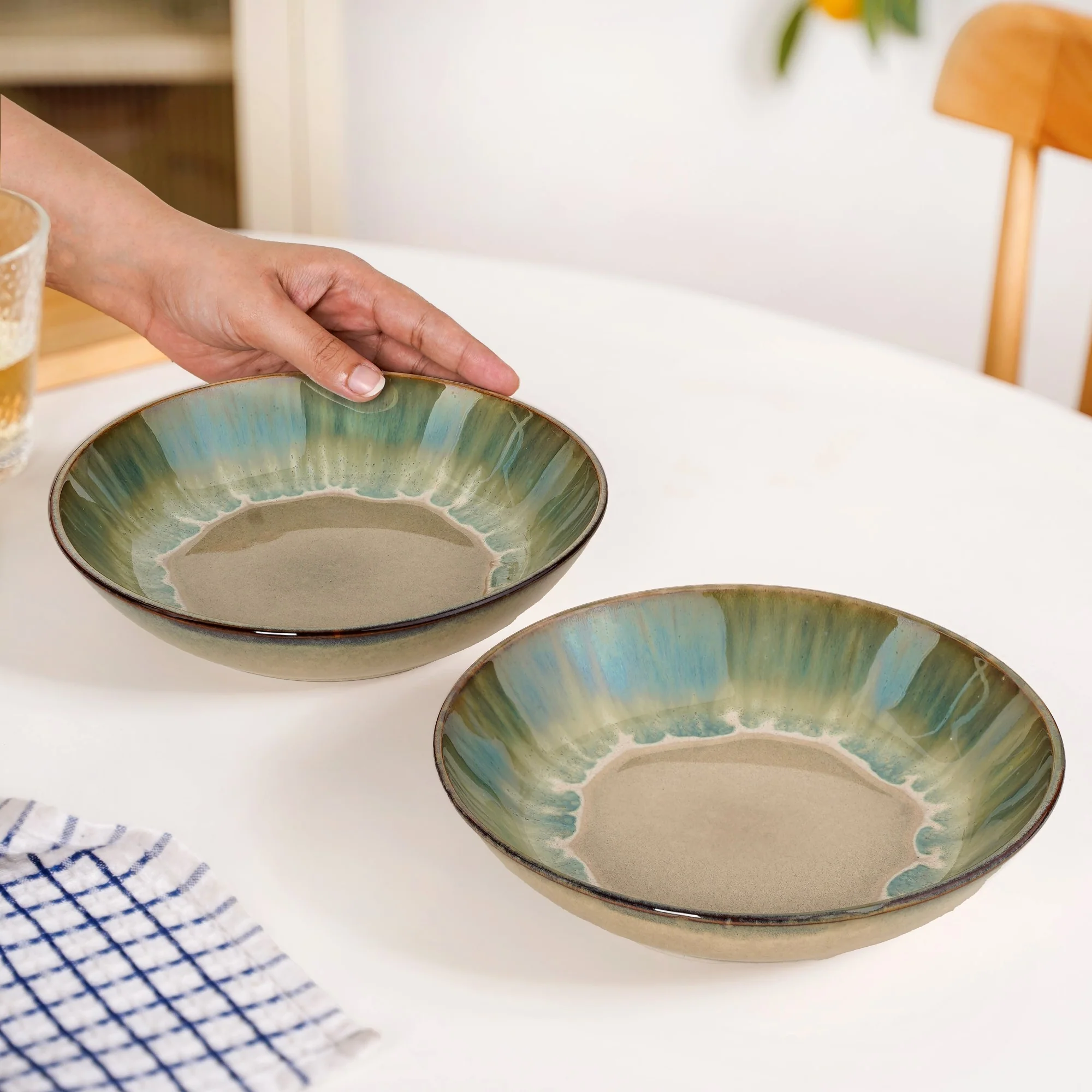 Abstract Ombre Green Ceramic Salad Bowl Set Of 2 650ml - Image 2