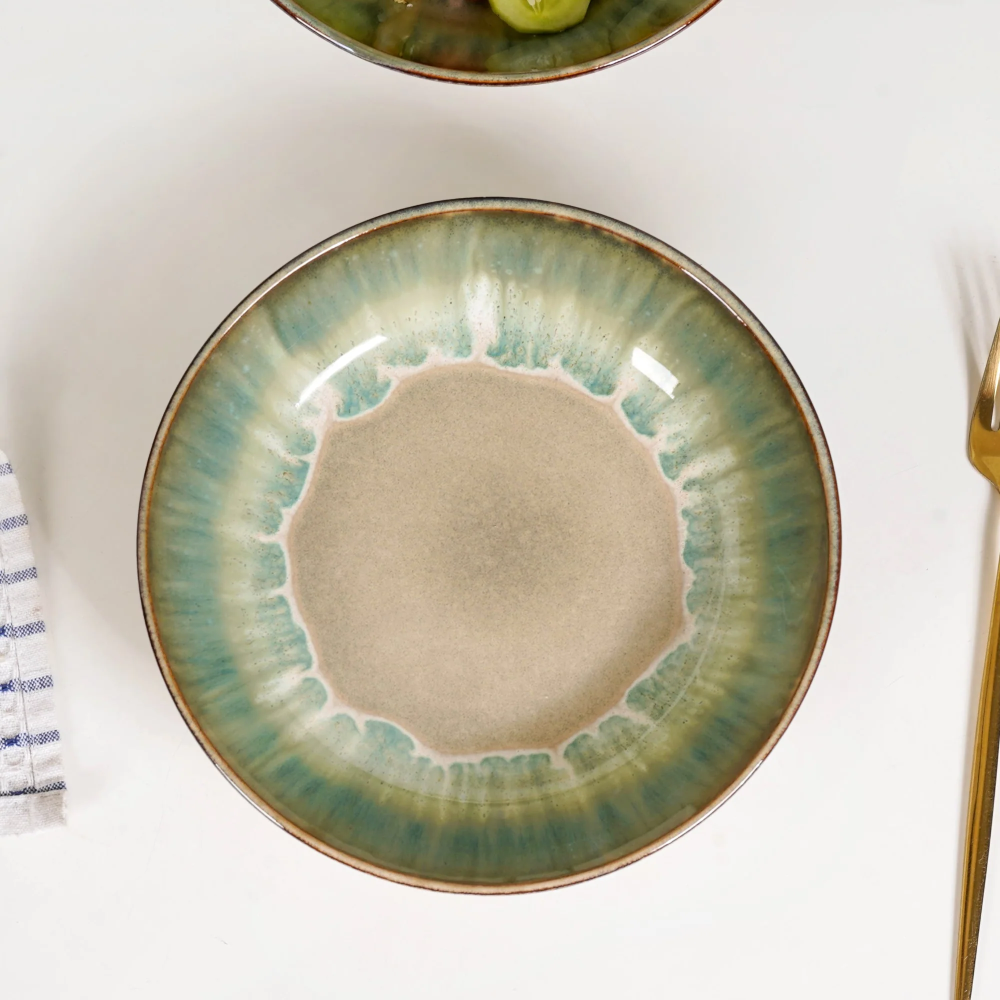 Abstract Ombre Green Ceramic Salad Bowl Set Of 2 650ml - Image 7