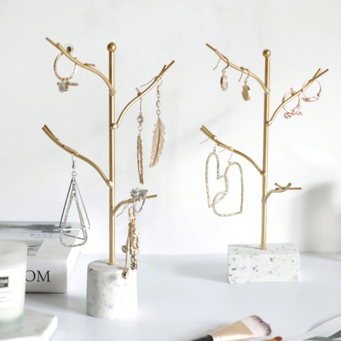 Accessories Stand - Image 6