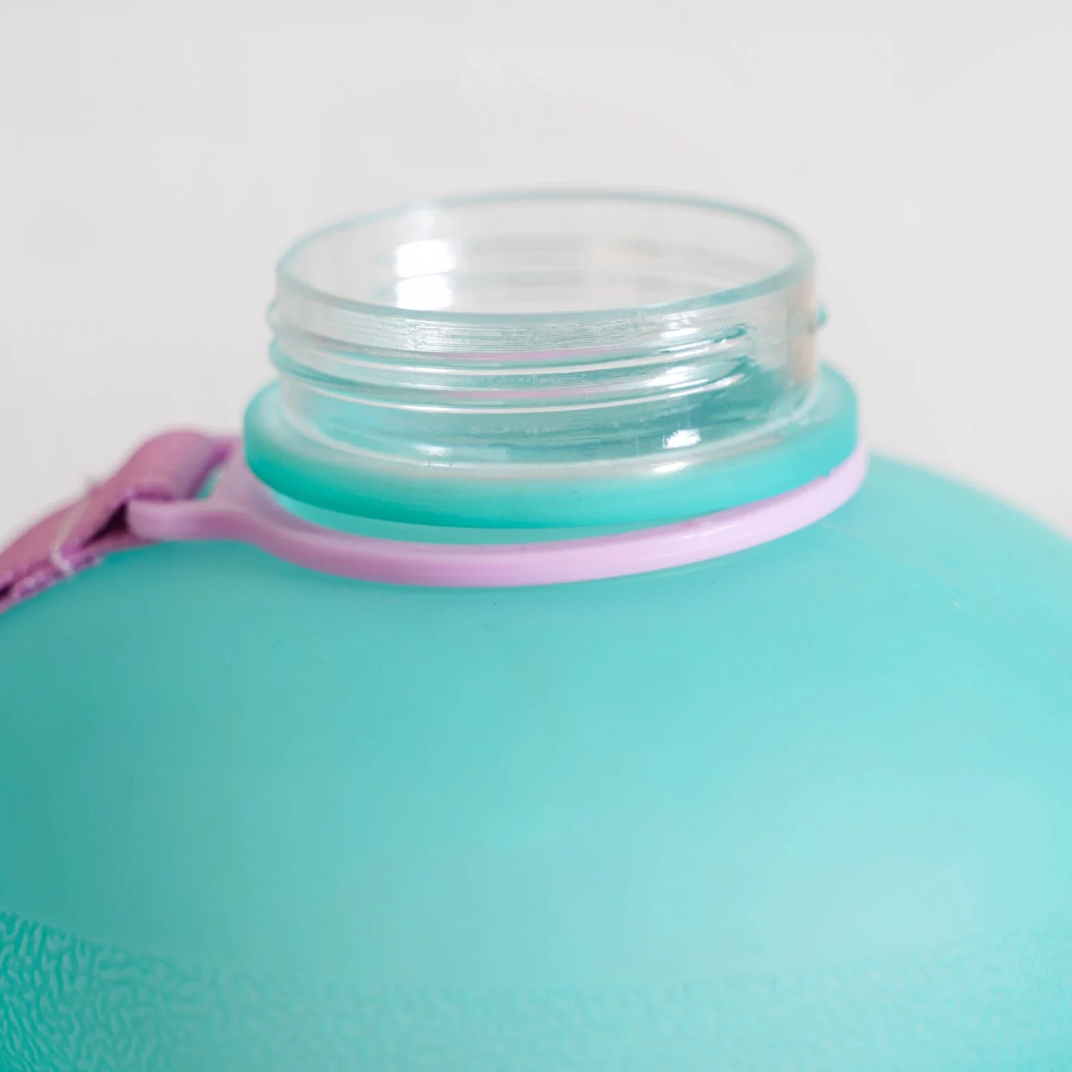 AquaBurst Large Capacity Gym Water Bottle Ombre Pink Turquoise 2200ml - Image 8