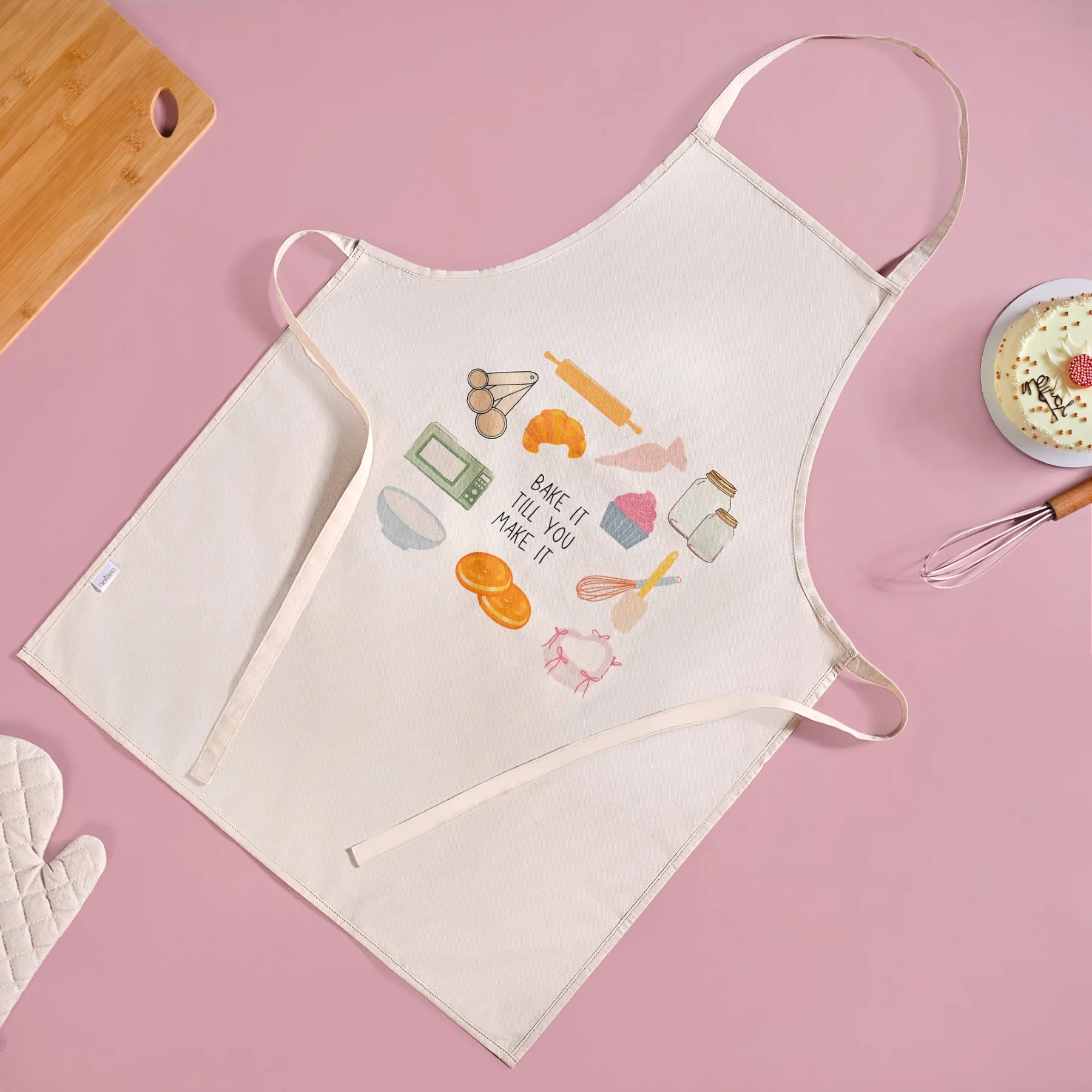 Baker Mode Apron Mitten Pot Holder Set Of 3 - Image 7