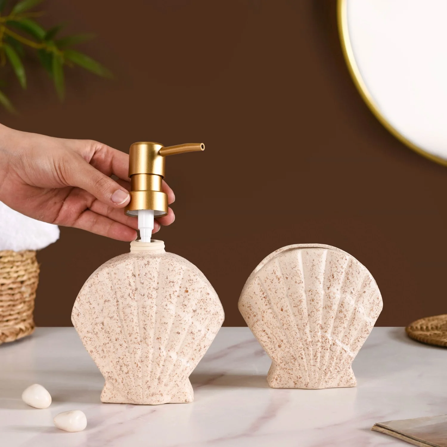 Beach Shell Ceramic Bath Set of 2 Cream Beige - Image 3
