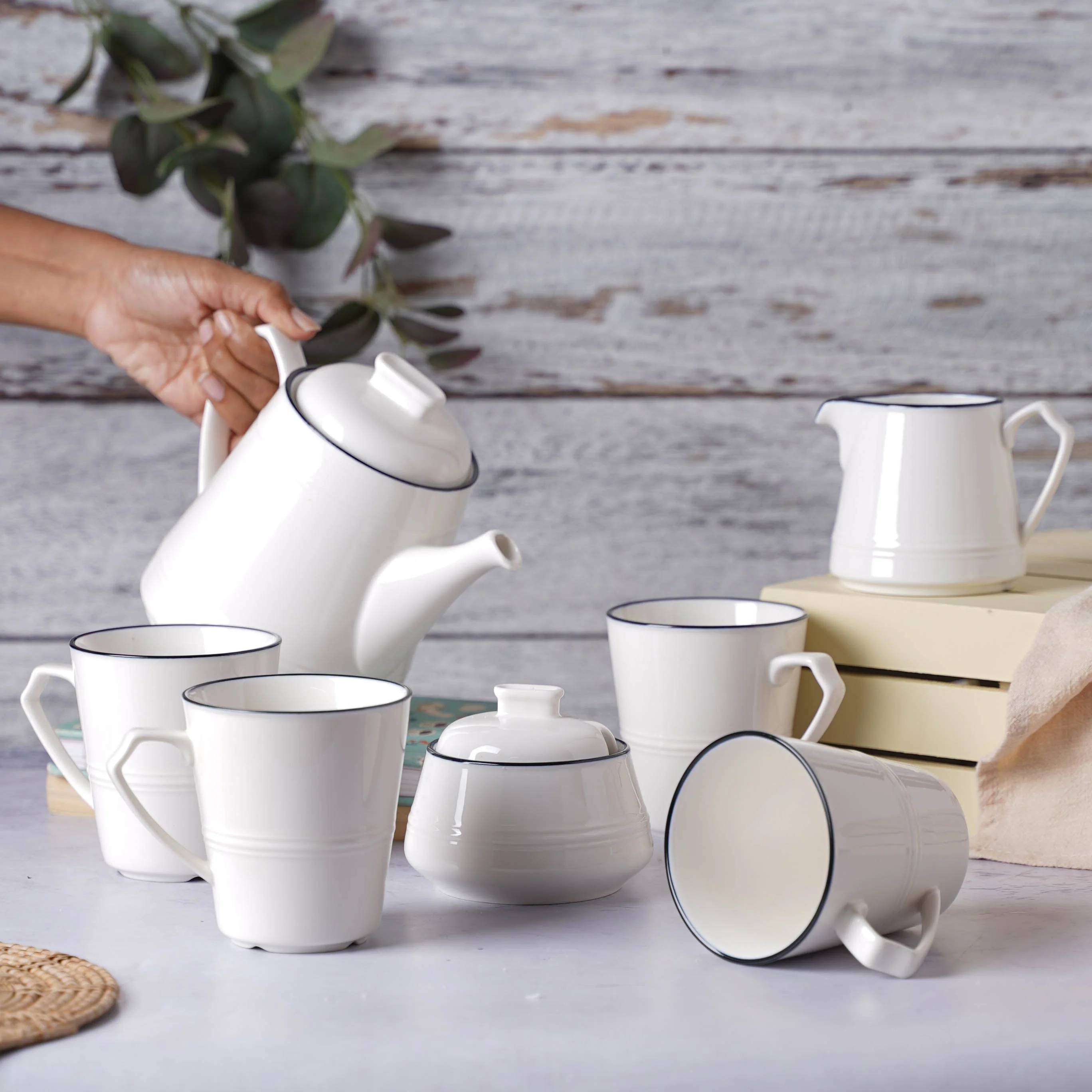 Black and White Tea Set - Image 4