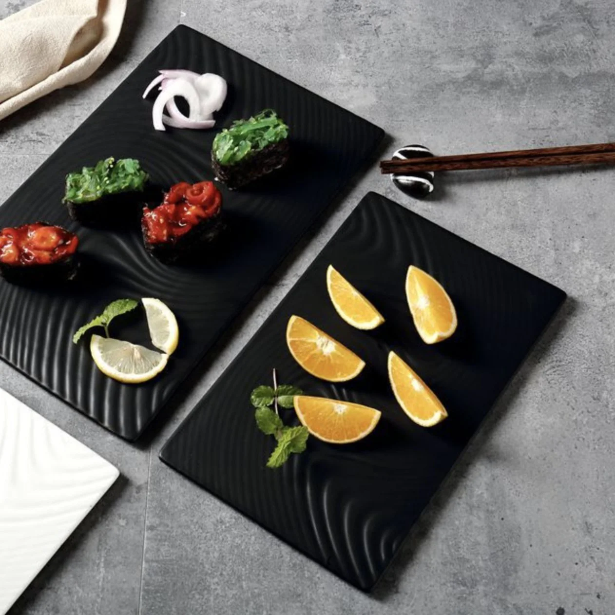 Black Serving Plate Texture Small - Image 7