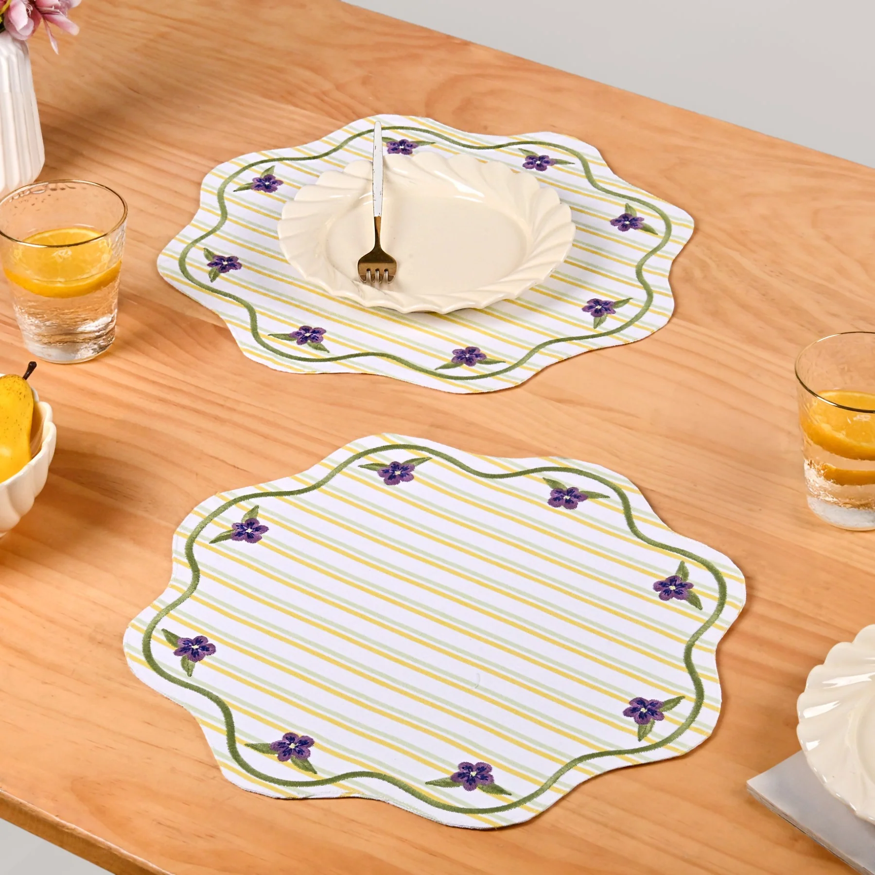 Bloom Lines Cotton Embroidered Table Mat Set Of 6 - Image 8