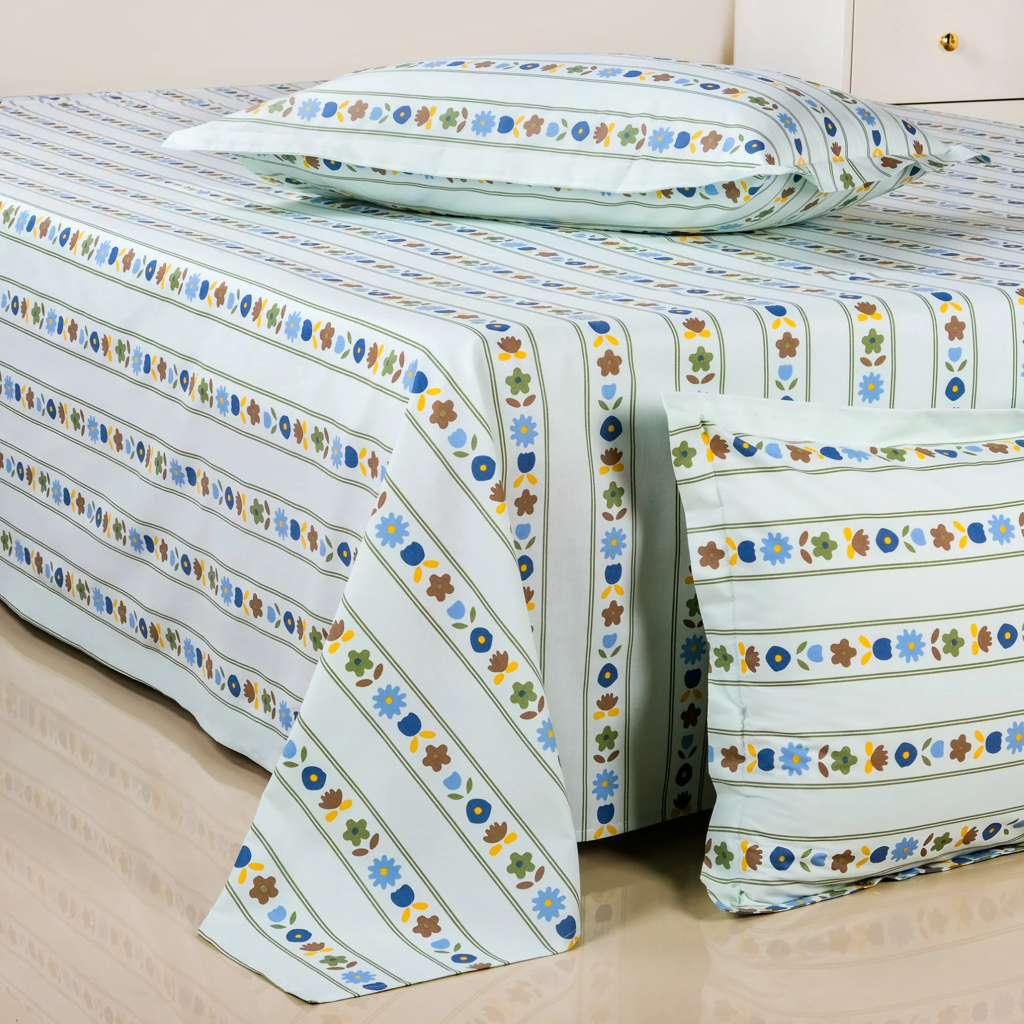 Blooming Garden Pure Cotton King Size Bedding Set 275x275cm - Image 2