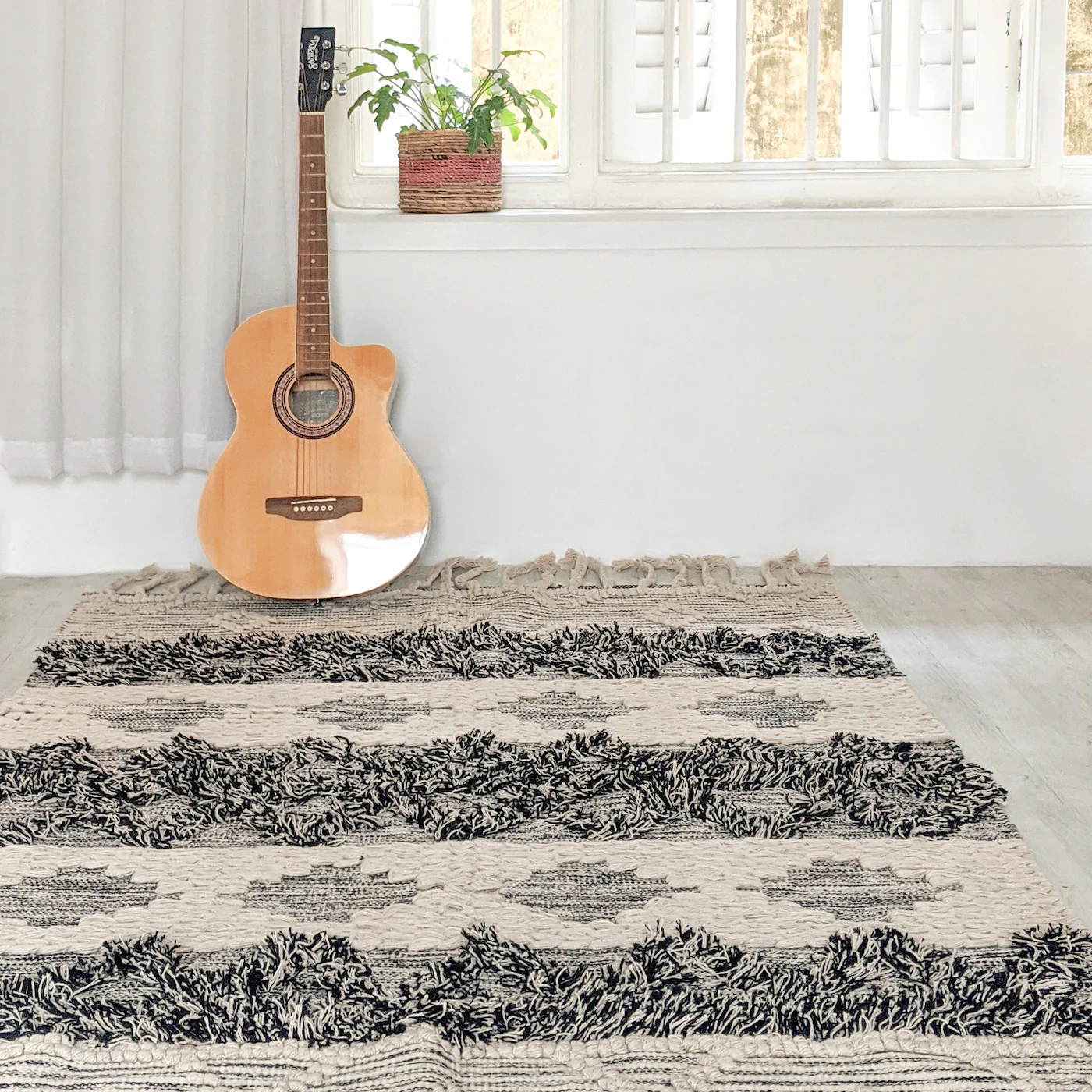 BOHO Arna Hand Woven Rug - White & Dark Grey - Image 4