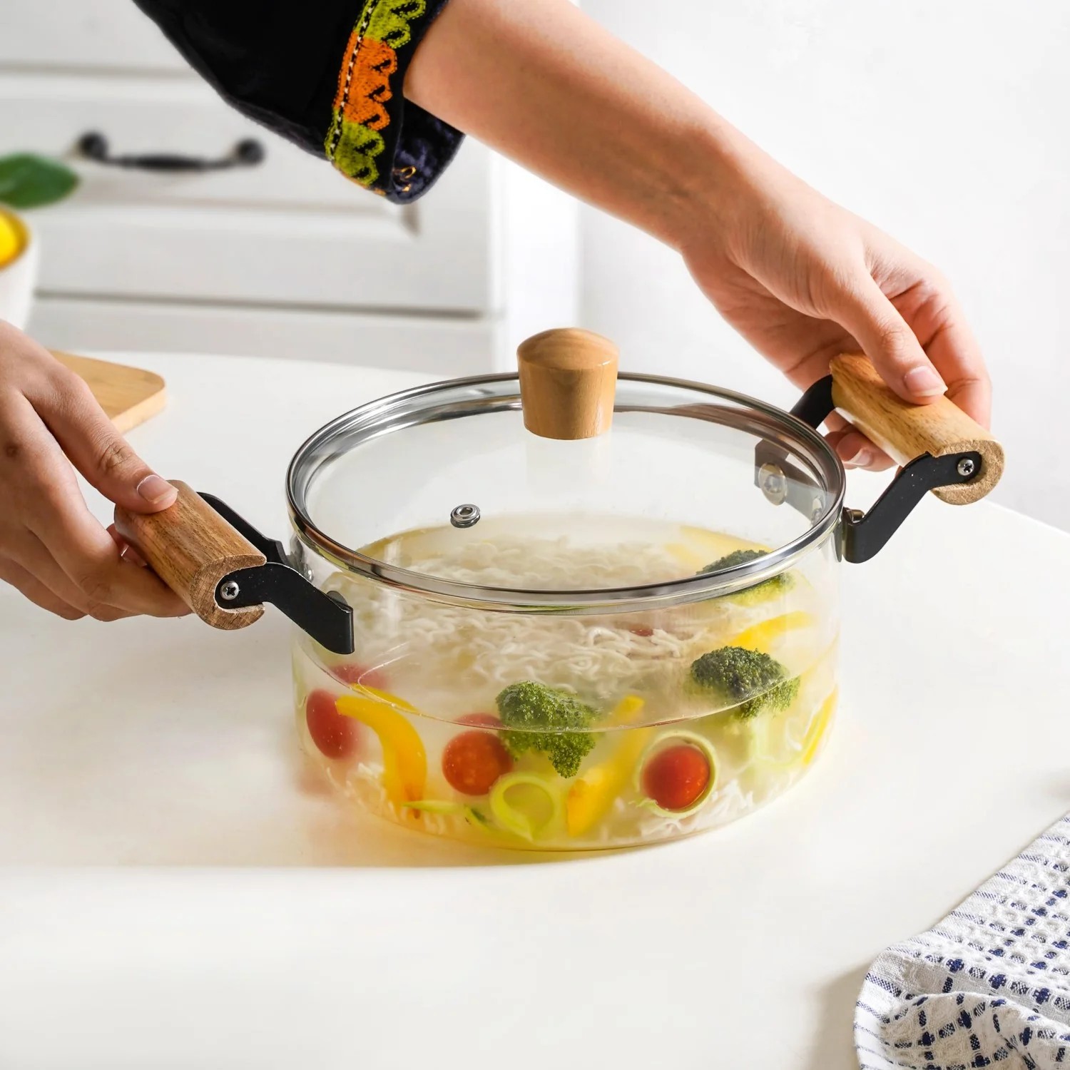 Borosilicate Glass Simmer Pot 2500ml - Image 3