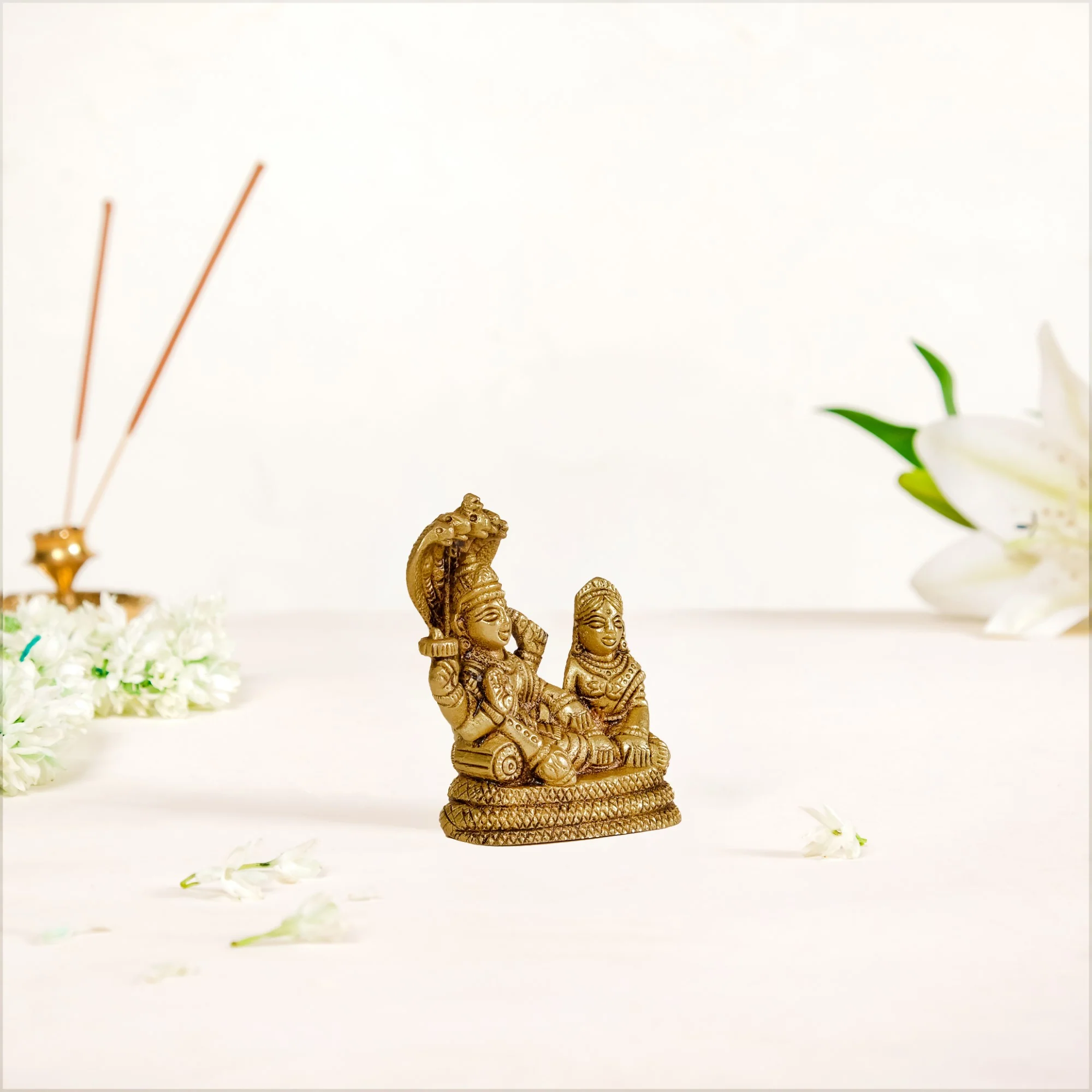 Brass Idol Of Lord Vishnu And Laxmi On Sheshnag 7cm - Image 7
