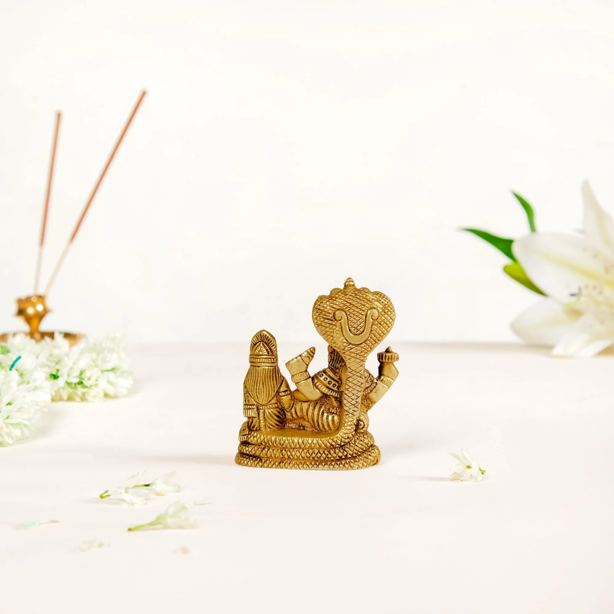 Brass Idol Of Lord Vishnu And Laxmi On Sheshnag 7cm - Image 9