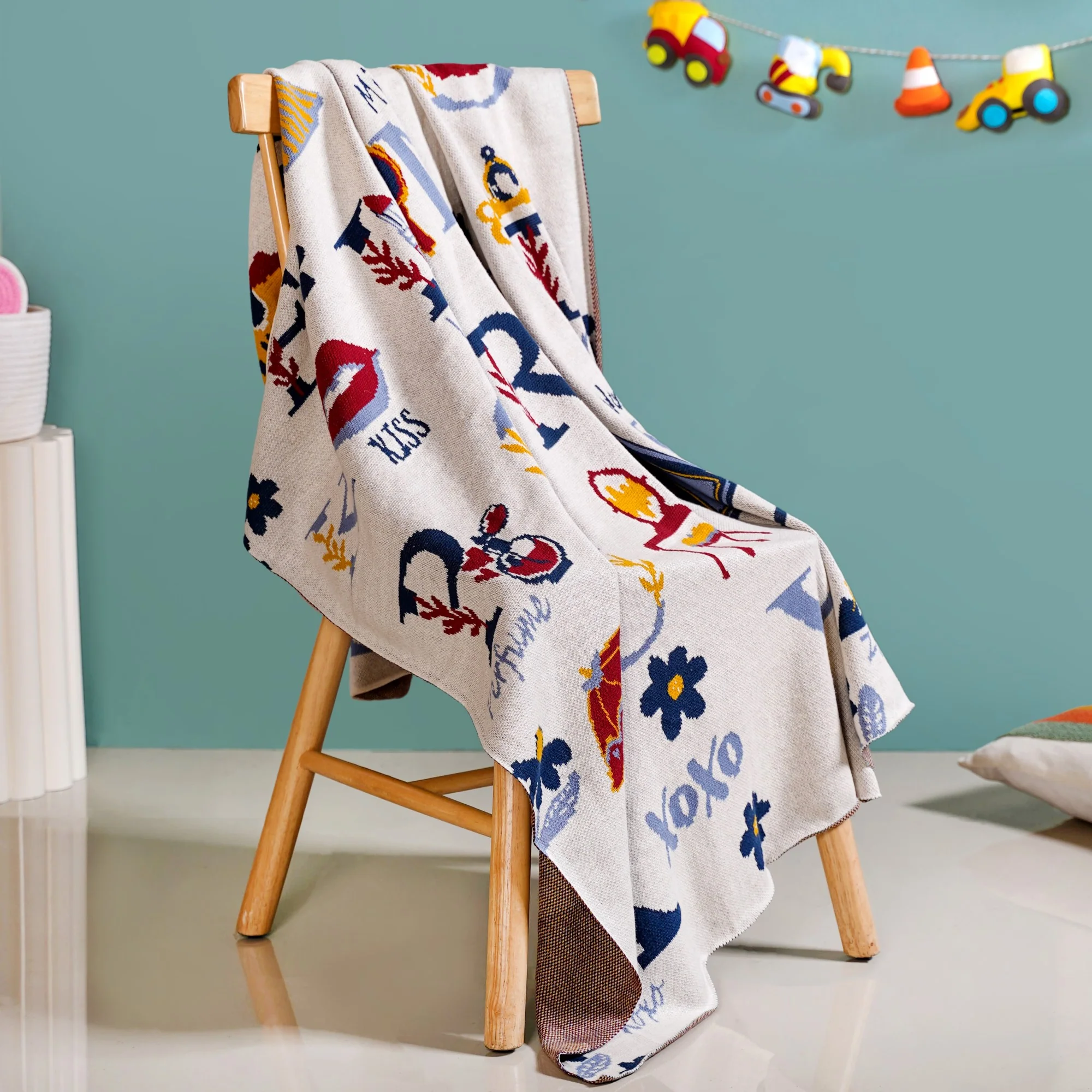 Castle Crown Alphabet Girls Fairytale Knitted Cotton Throw 150x128cm - Image 2