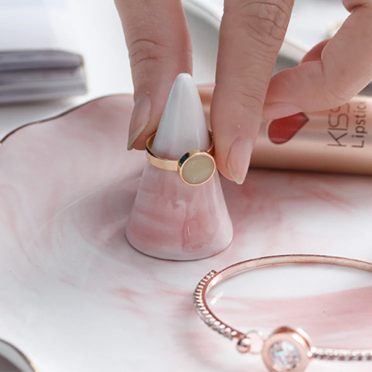Ceramic Ring Holder - Image 13