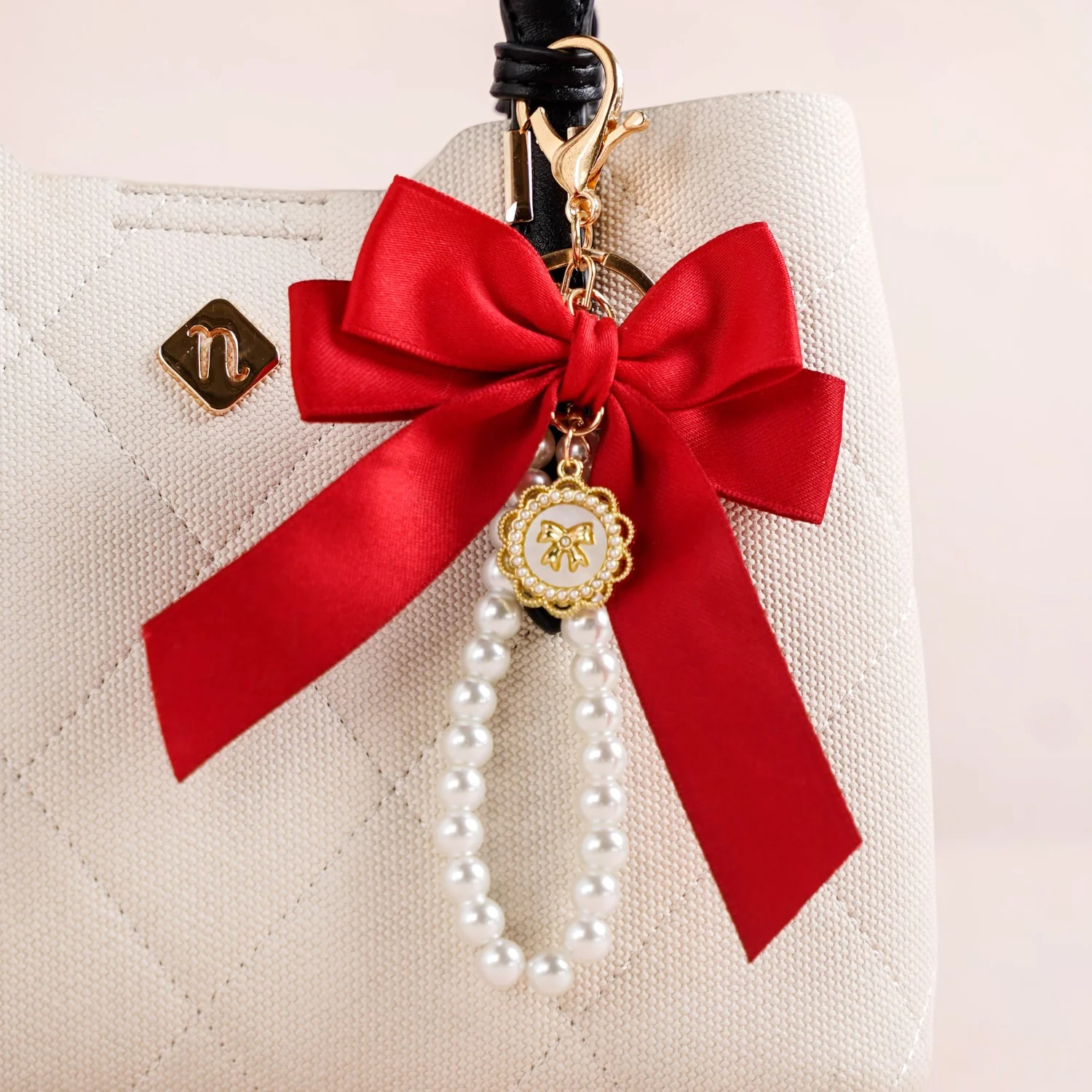 Charming Red Bow Keychain With Pearls - Image 9