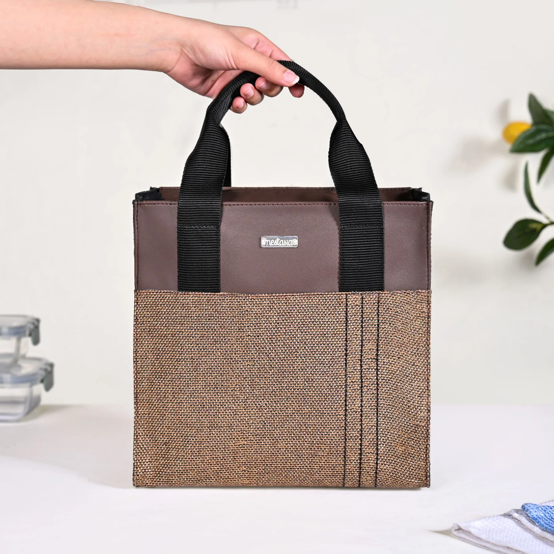 Chic Everyday Lunch Bag For Office - Image 2
