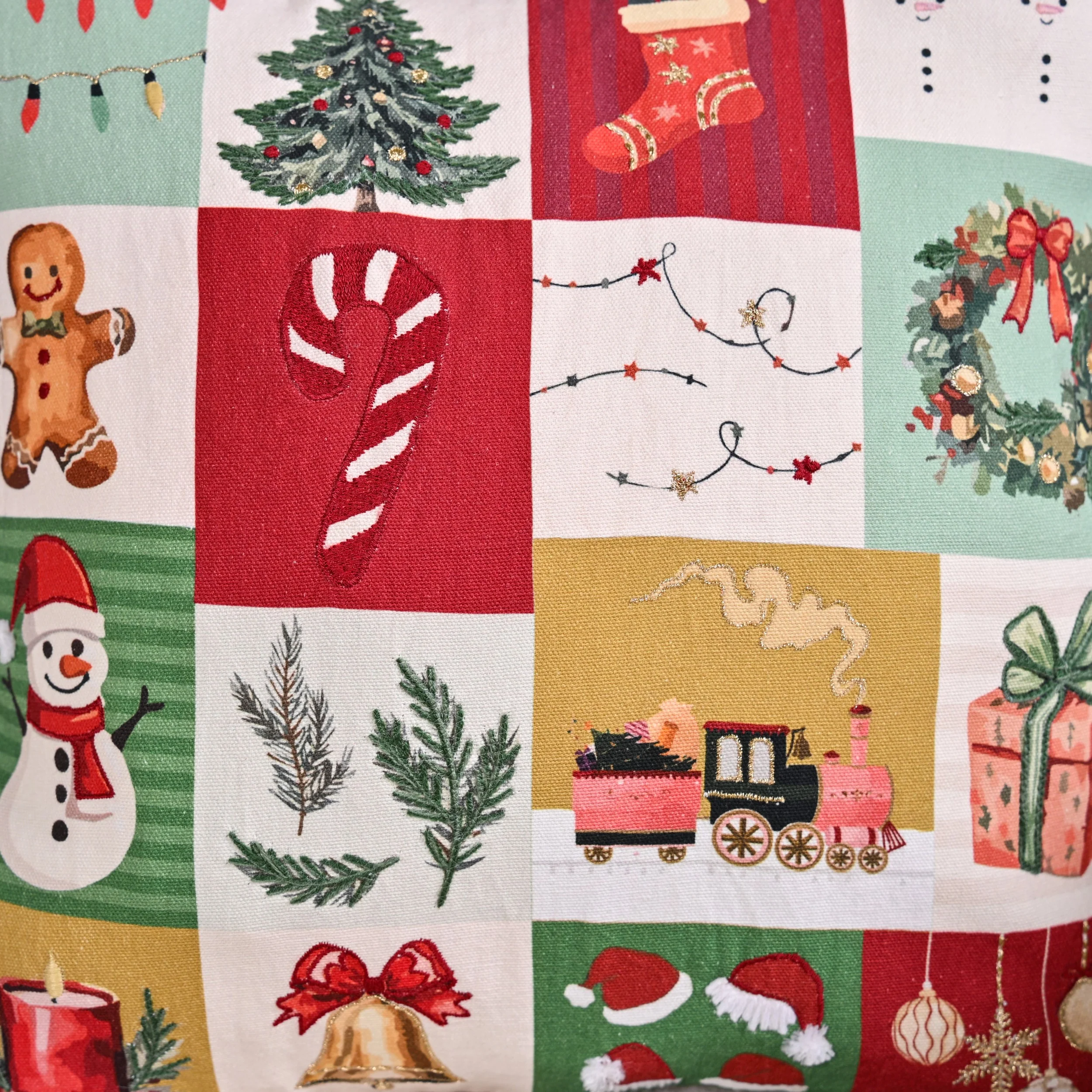 Christmas Chronicles Embroidered Cotton Cushion Cover 40x40cm - Image 5