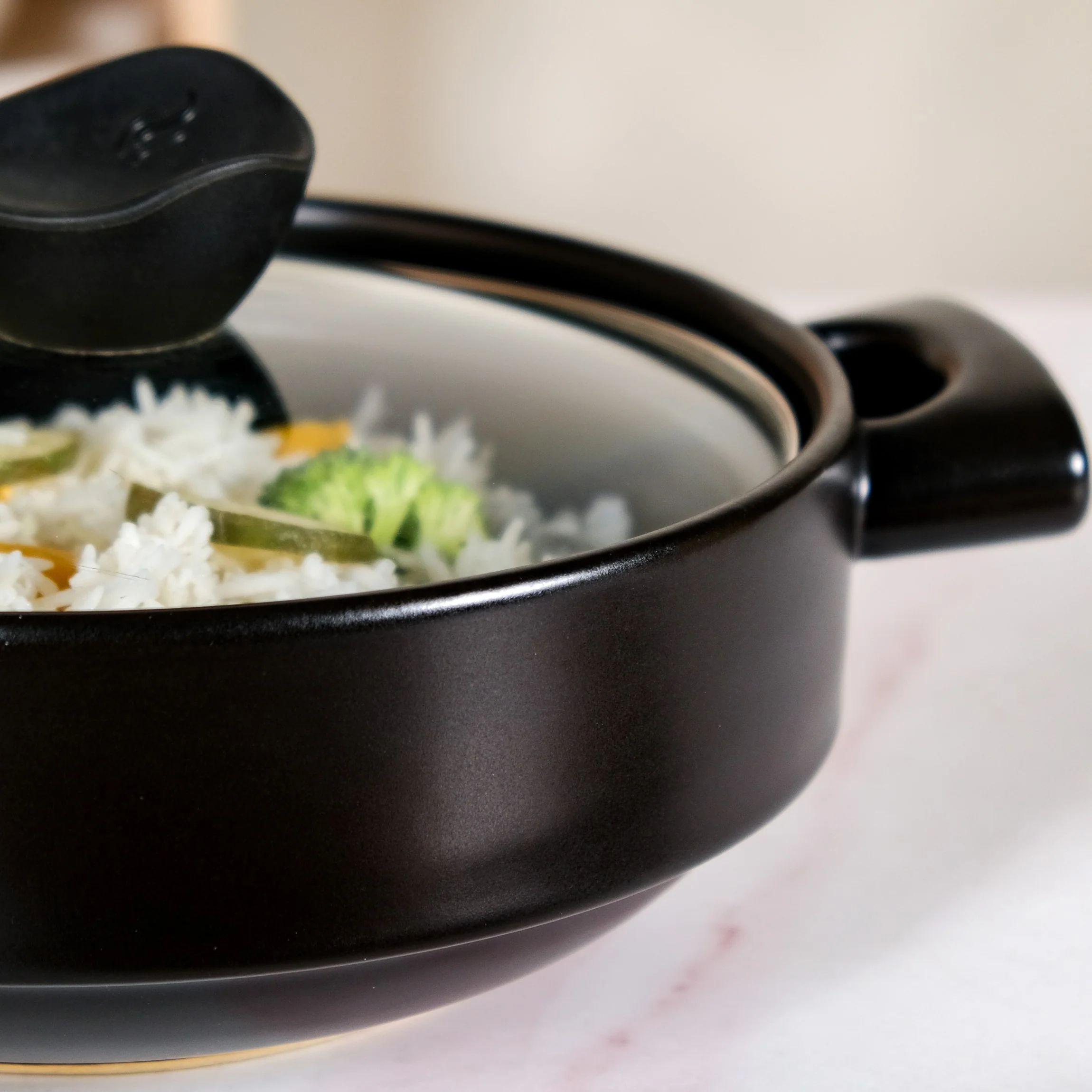 Classic Black Korean Ceramic Cooking Pot 2000ml - Image 7