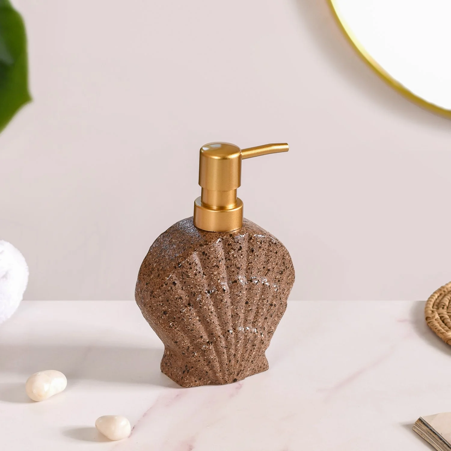 Coastal Shell Stoneware Bath Set Of 2 Brown - Image 11