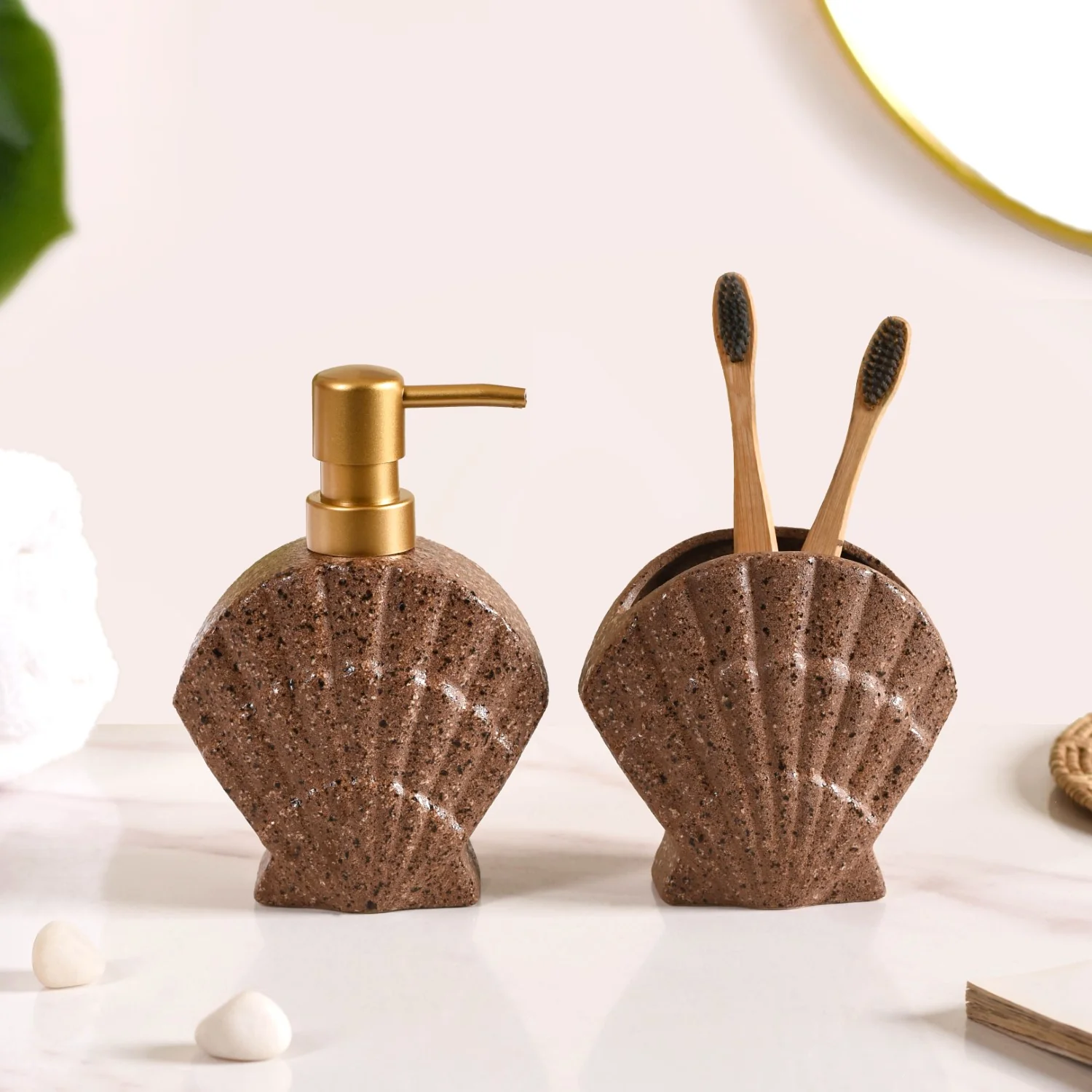 Coastal Shell Stoneware Bath Set Of 2 Brown - Image 4