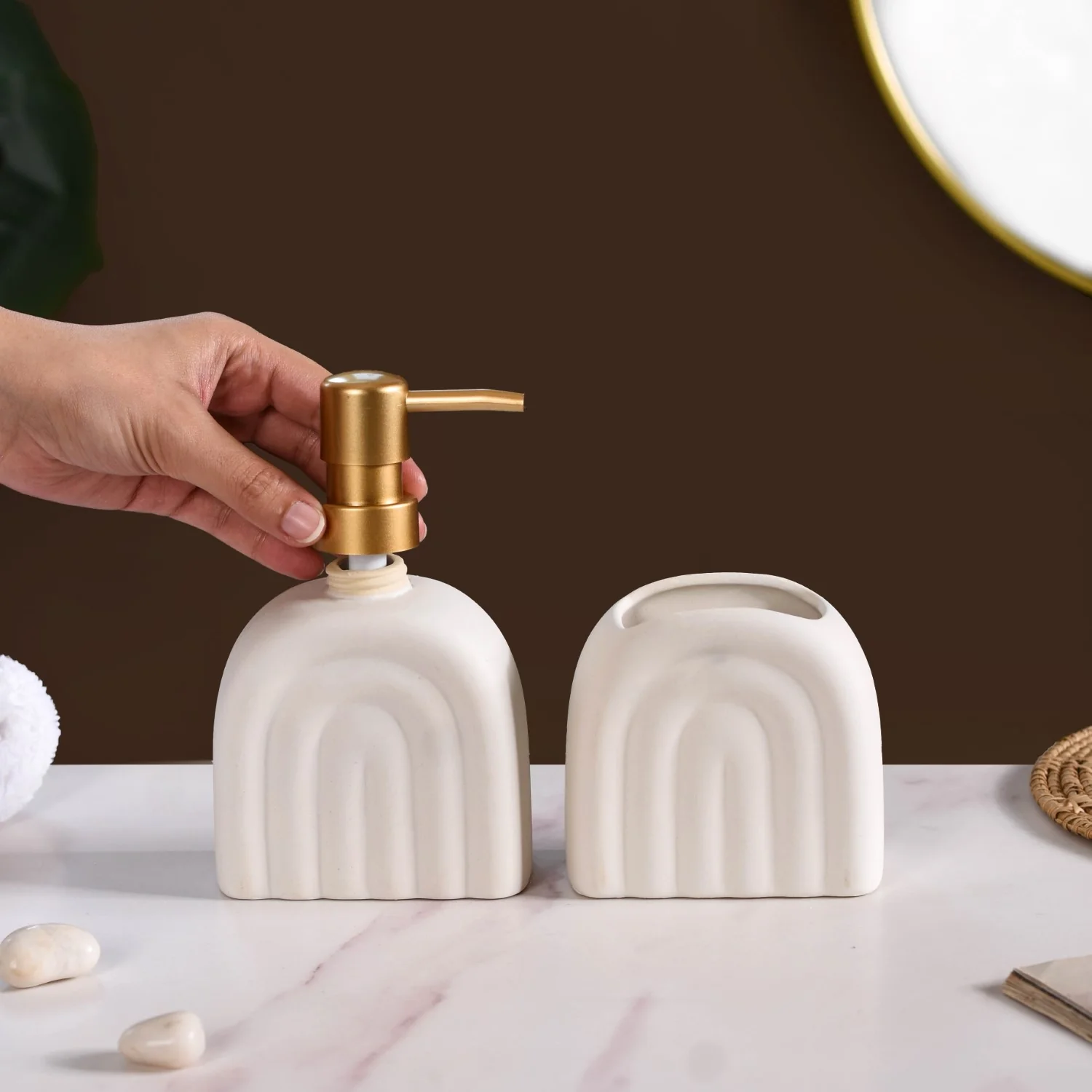 Contemporary Arches Bathroom Set Of 2 Matte White - Image 3