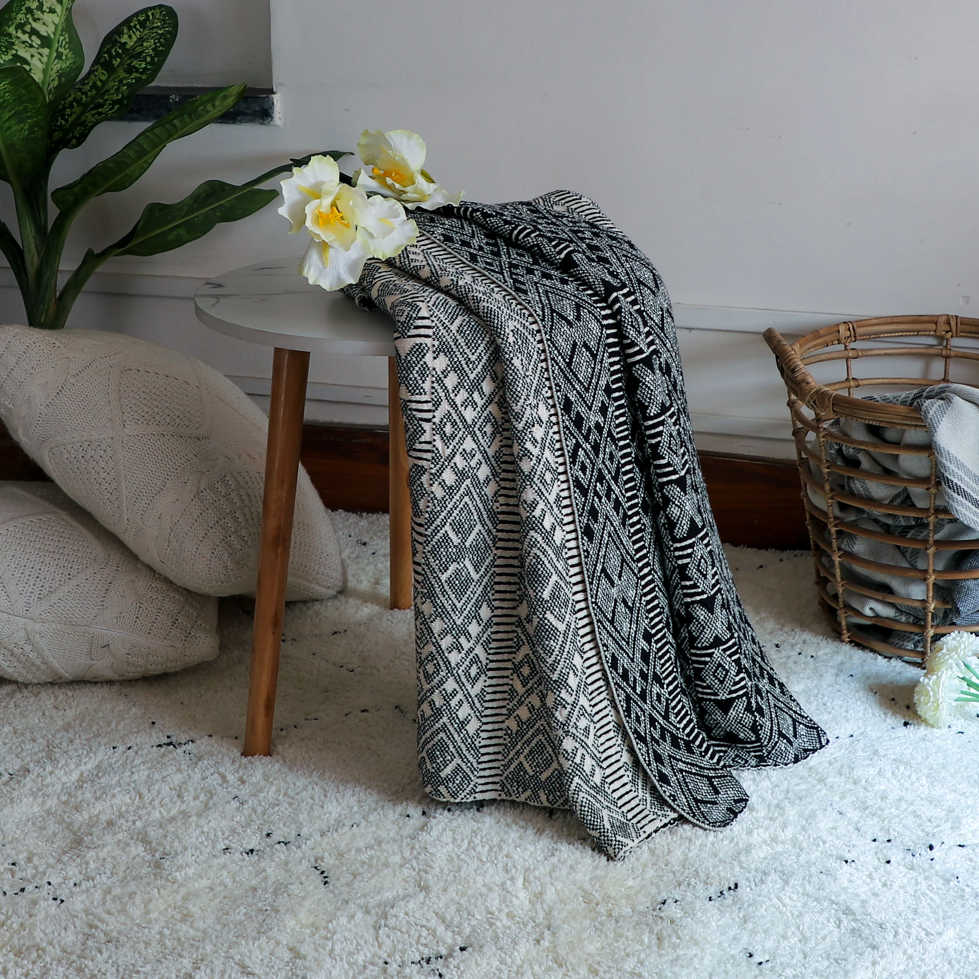 Cotton Throw Patterned - Image 3