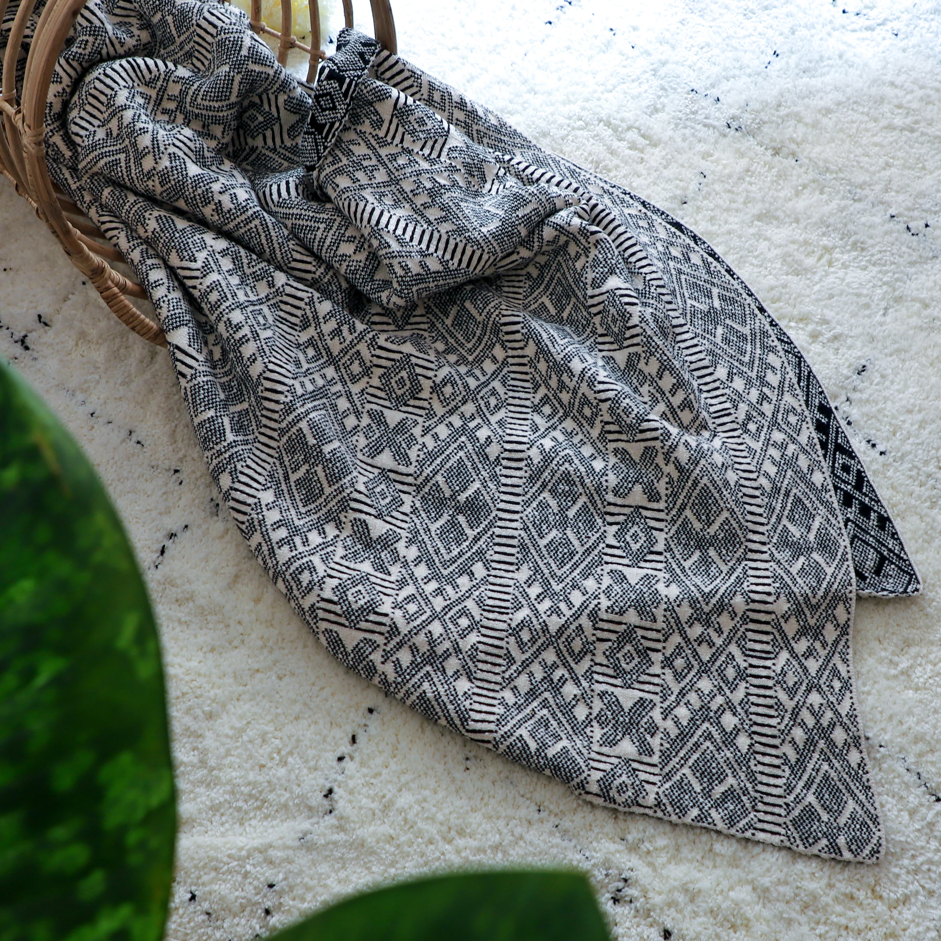 Cotton Throw Patterned - Image 5