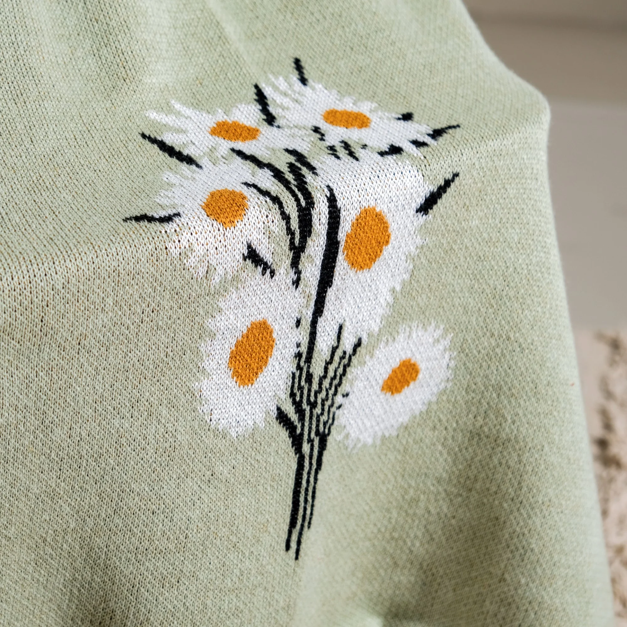 Daisy Delight Pure Cotton Throw Blanket - Image 7