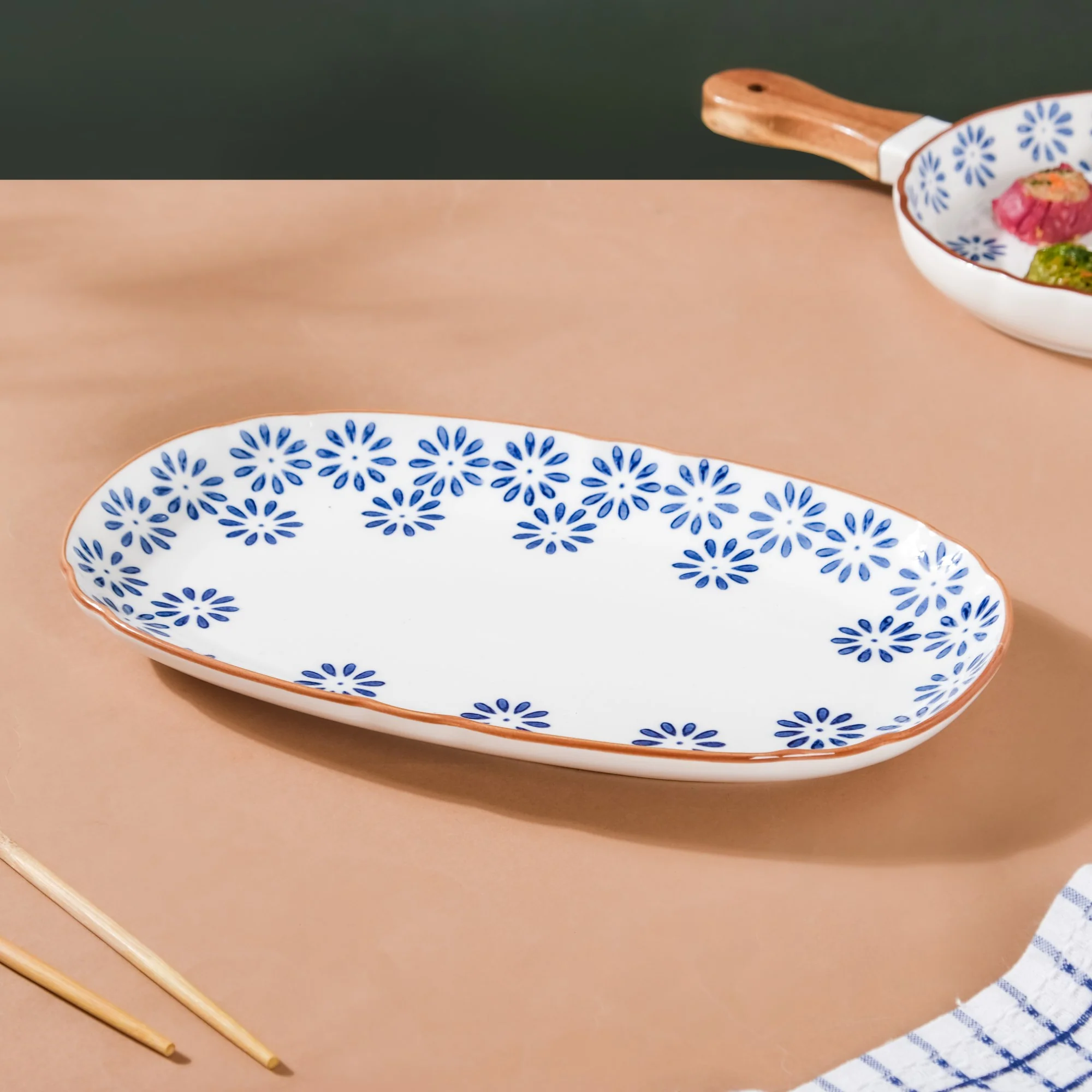 Daisy Long Plate - Image 7