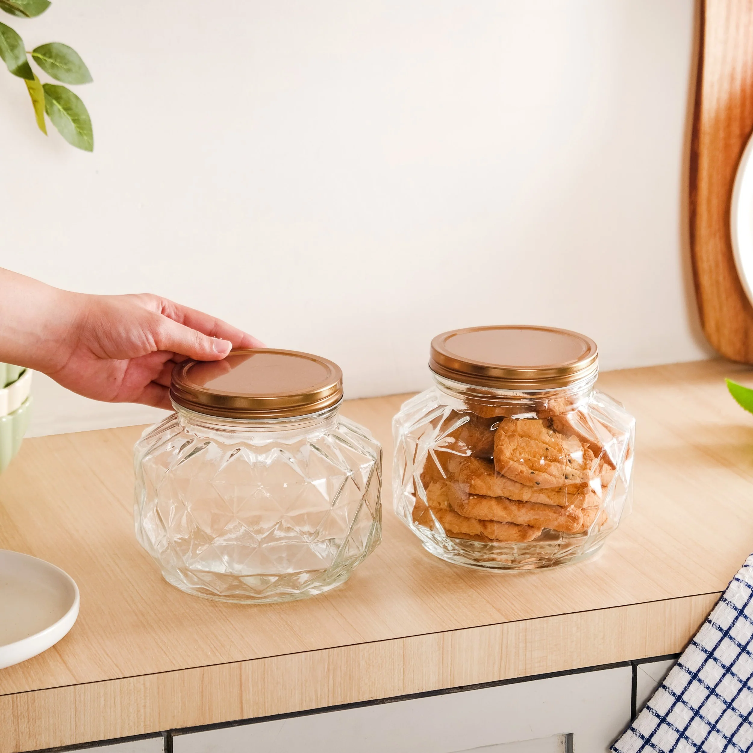 Diamond Airtight Glass Kitchen Jar Set Of 2 For Cookies Snacks 1800ml - Image 3