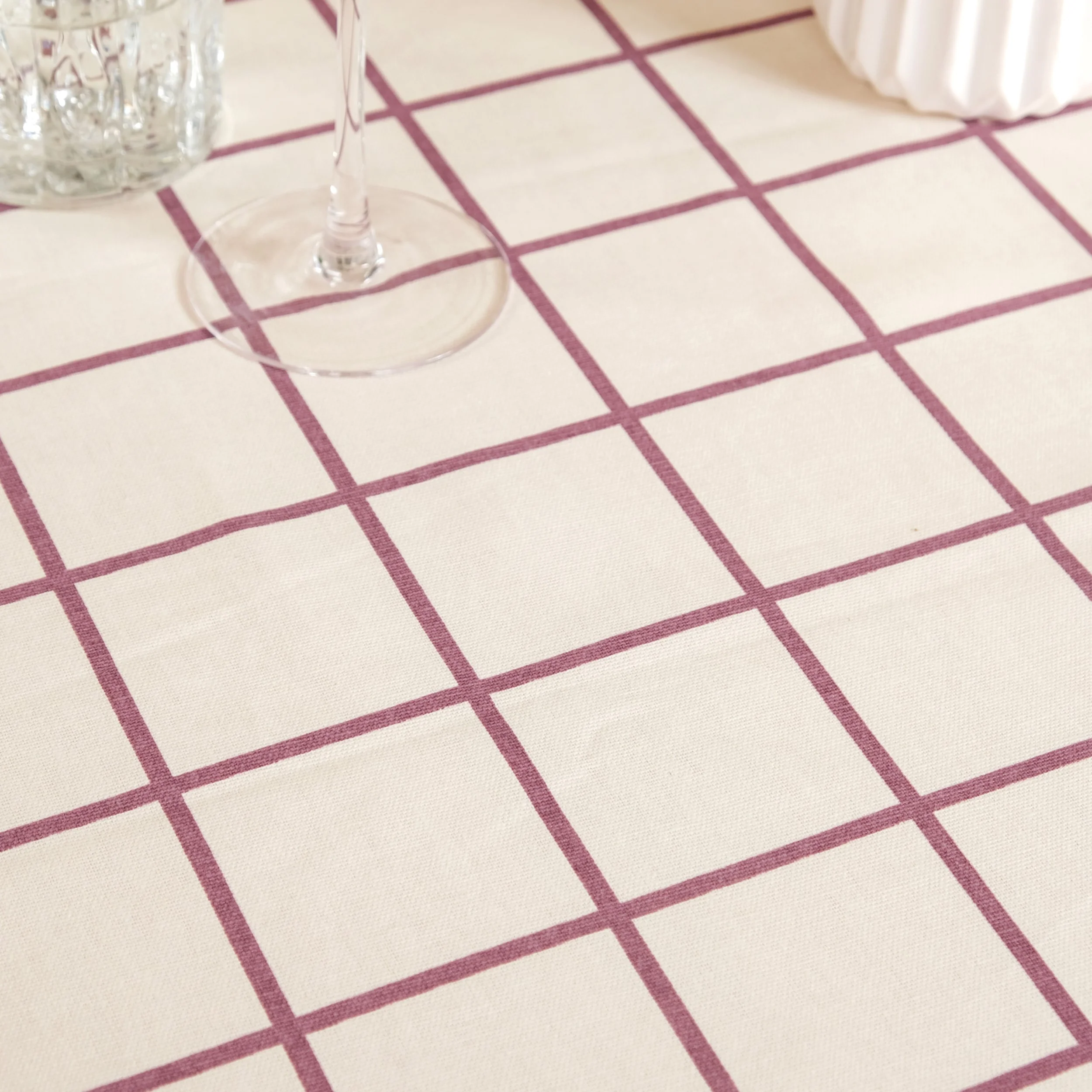 Dusty Mauve Cotton 8 Seater Water Resistant Tablecloth 274x152cm - Image 3