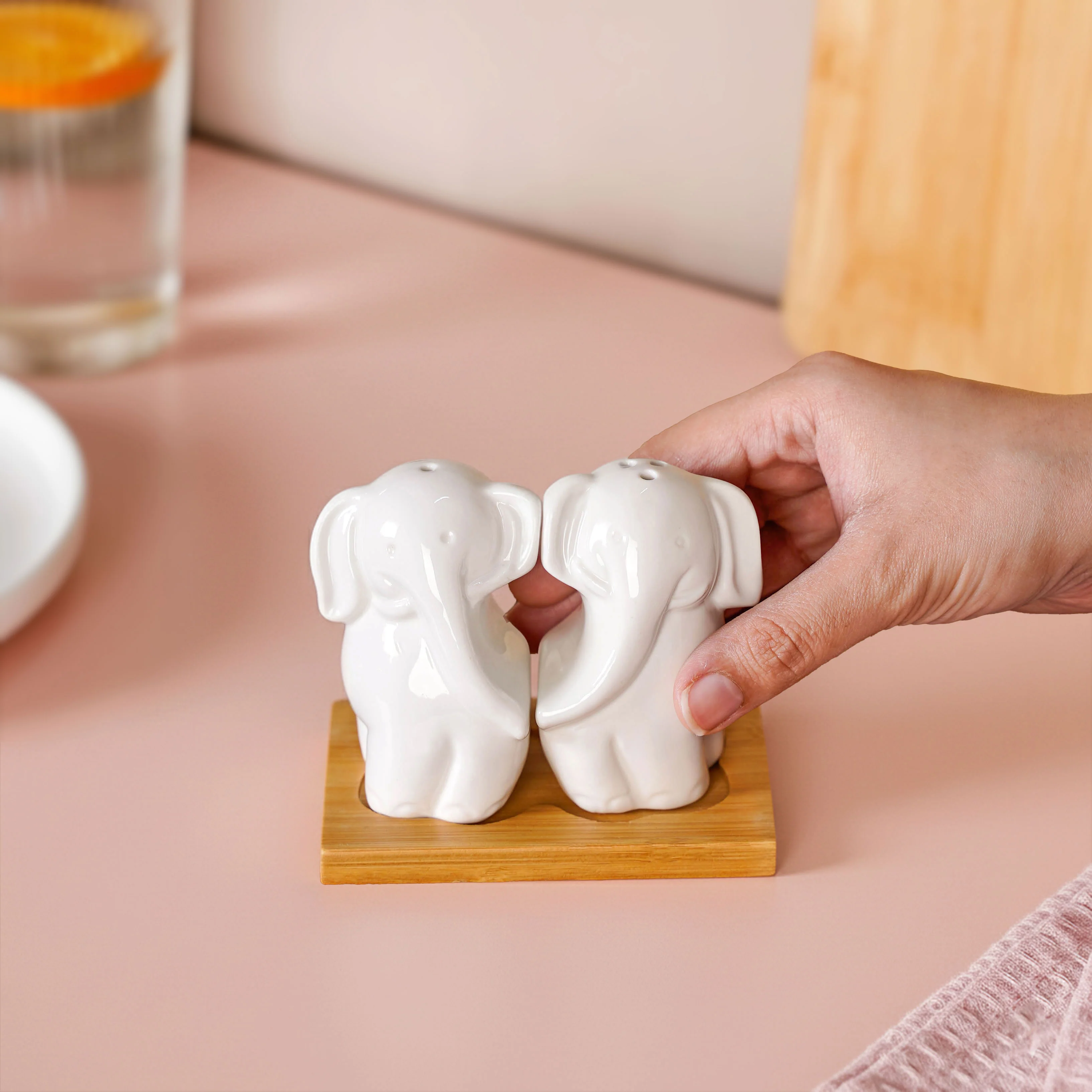 Elephant Salt And Pepper Shakers With Stand - Image 2