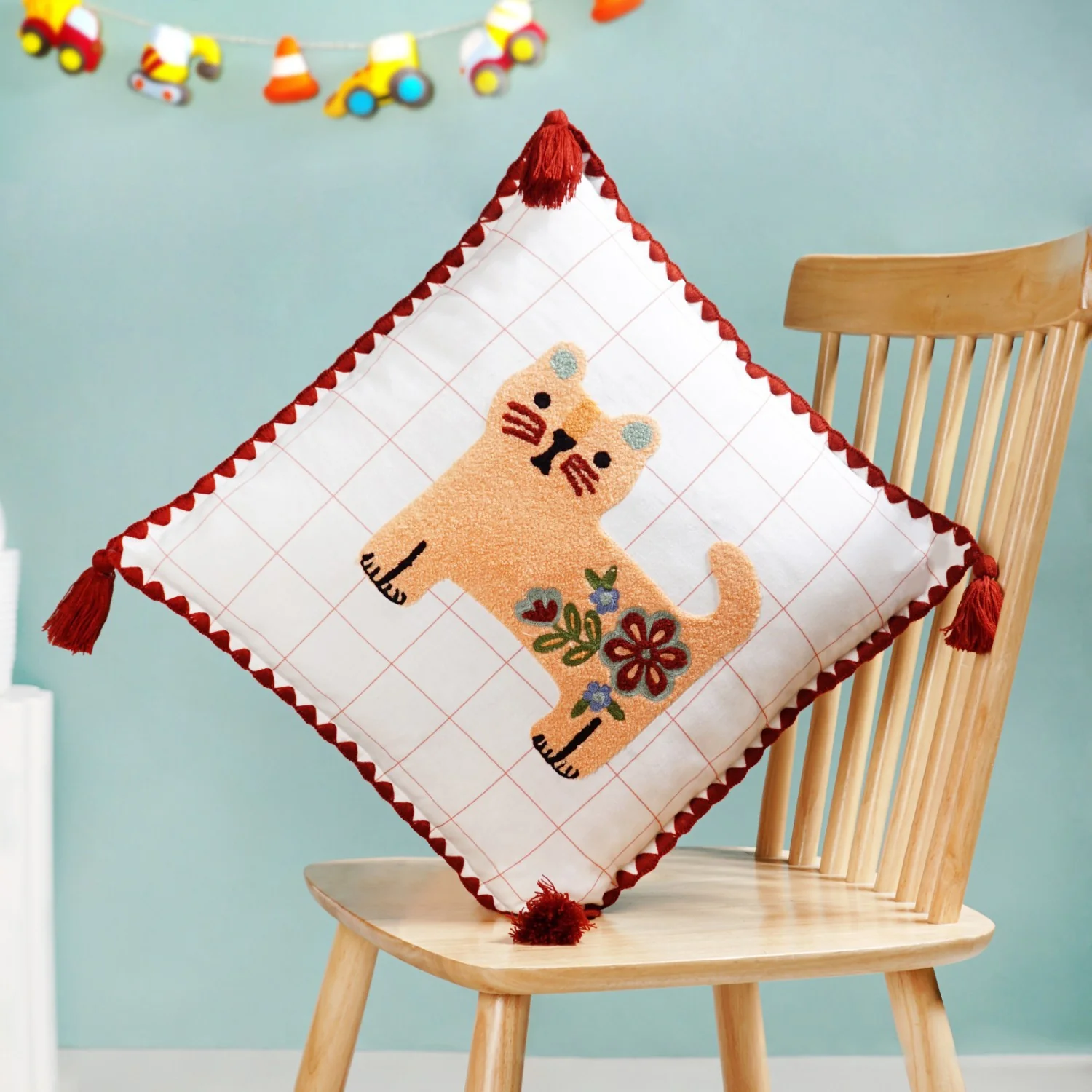 Floral Cat Embroidered Cushion Cover With Tassels 42x42cm - Image 2