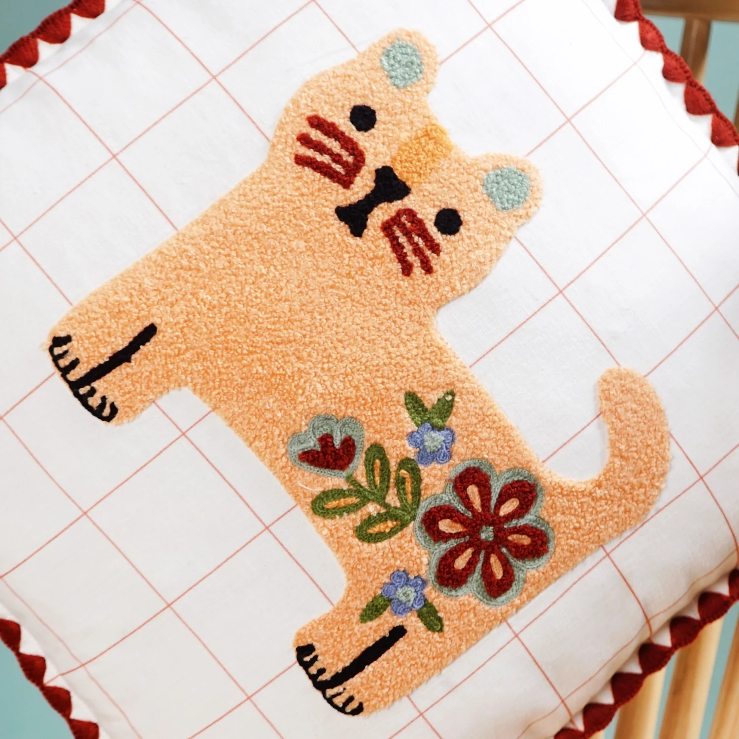 Floral Cat Embroidered Cushion Cover With Tassels 42x42cm - Image 5