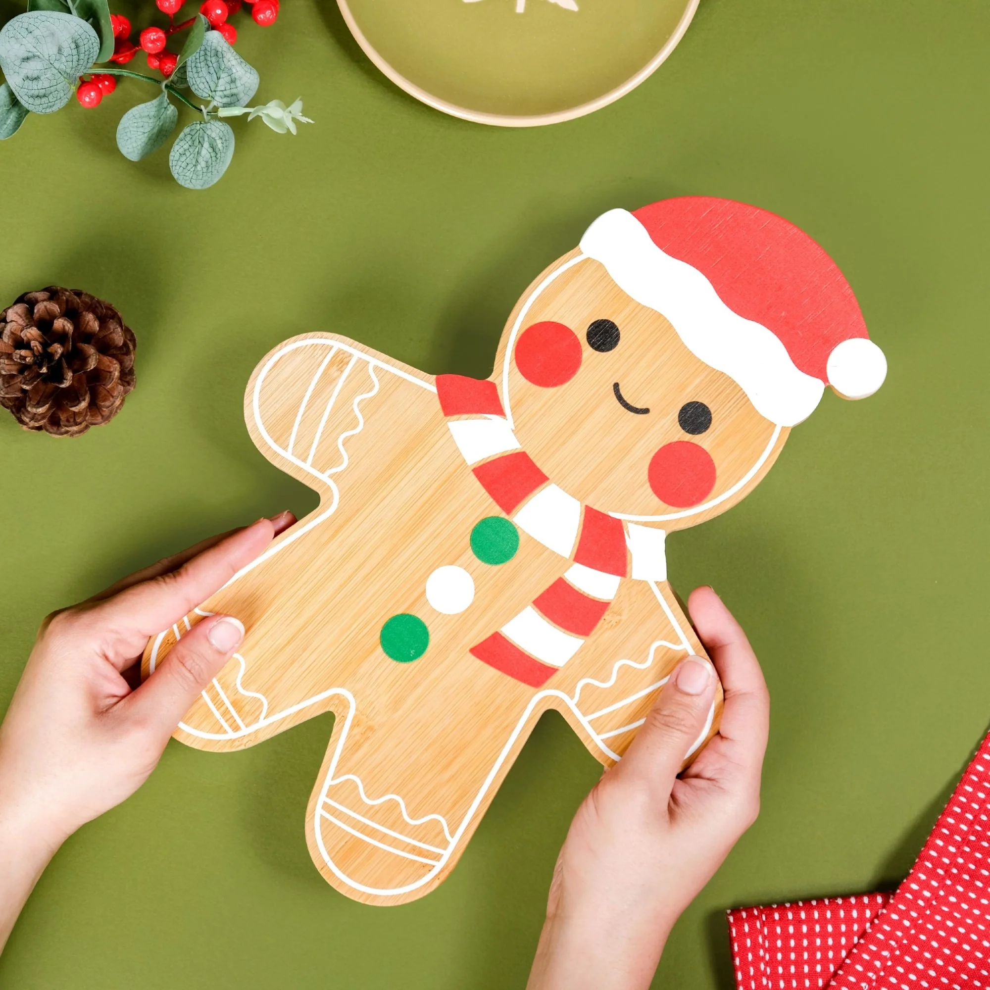 Gingerbread Man Serving Platter 30x22cm - Image 3