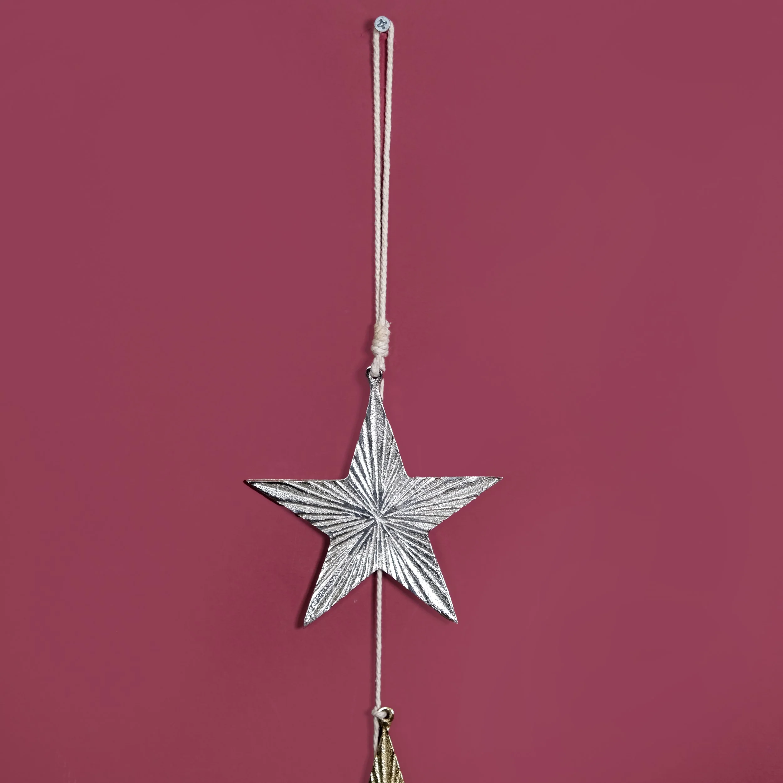 Glam Festive Christmas Star Garland - Image 3