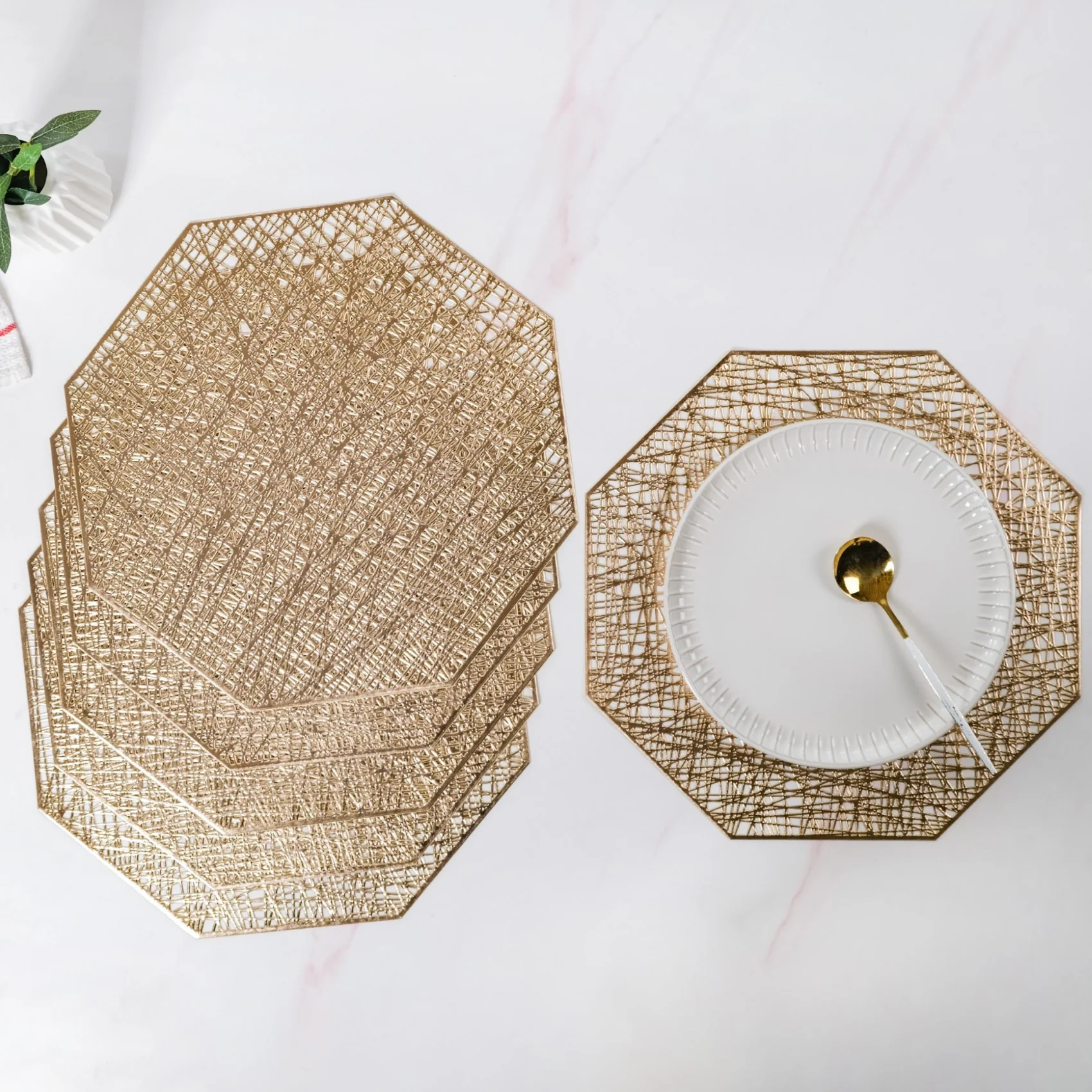 Golden Table Mat Set Of 6 - Image 4