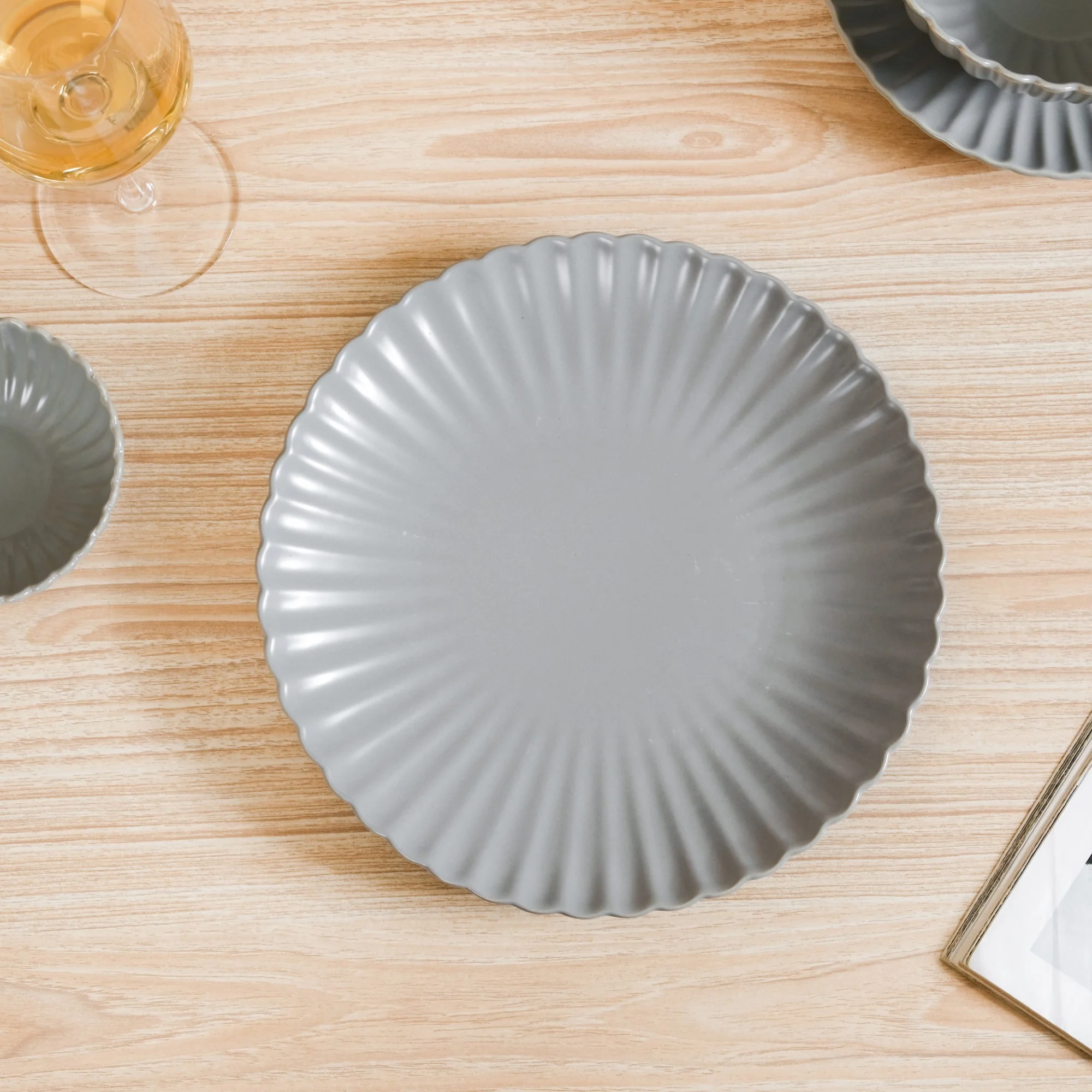 Grey Scalloped 22 Piece Dinner Set For 6 - Image 12