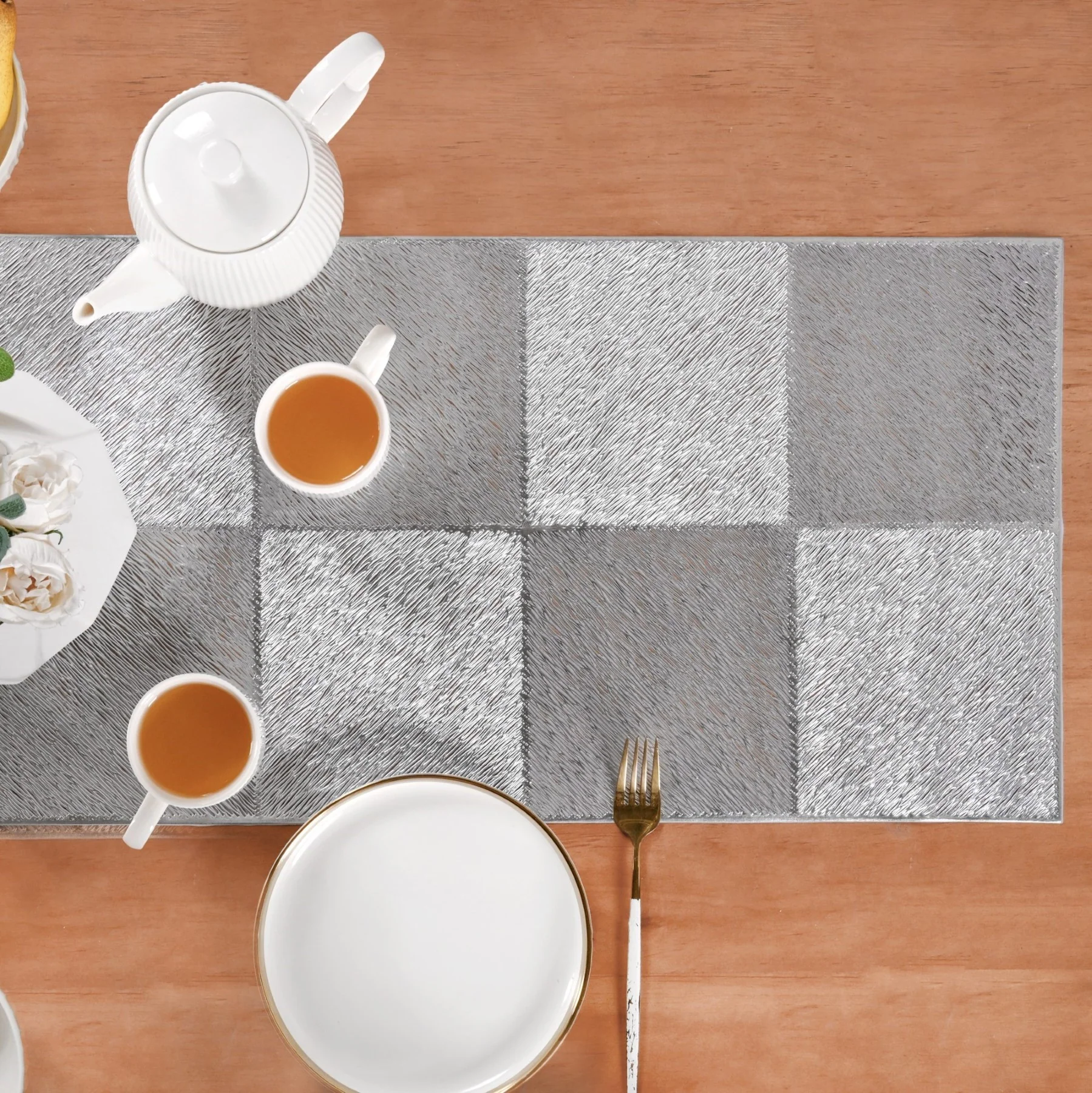 Grid Dining Table Runner Silver Grey 92x35cm - Image 6