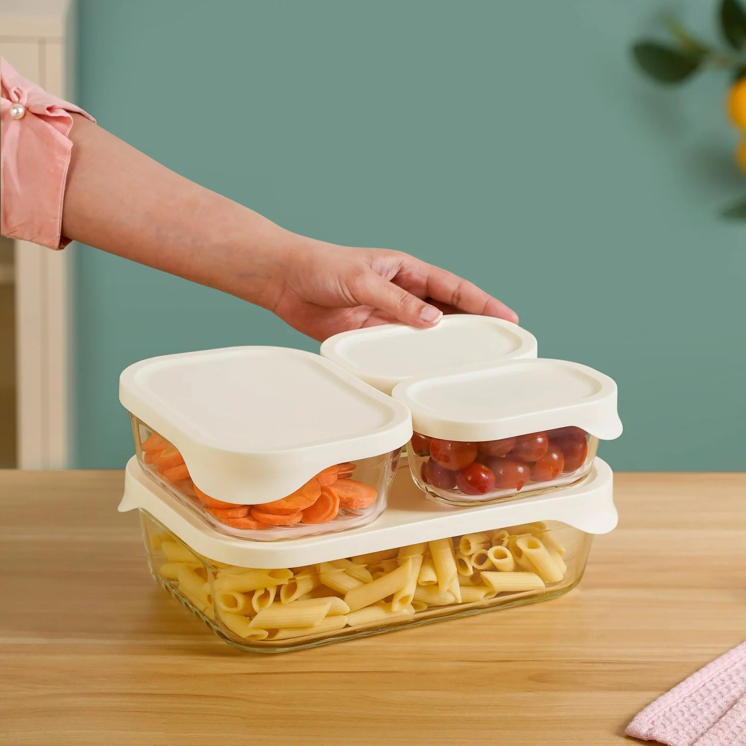 Groovo Lite Glass Food Container Set Of 4 370ml 930ml 2500ml - Image 2