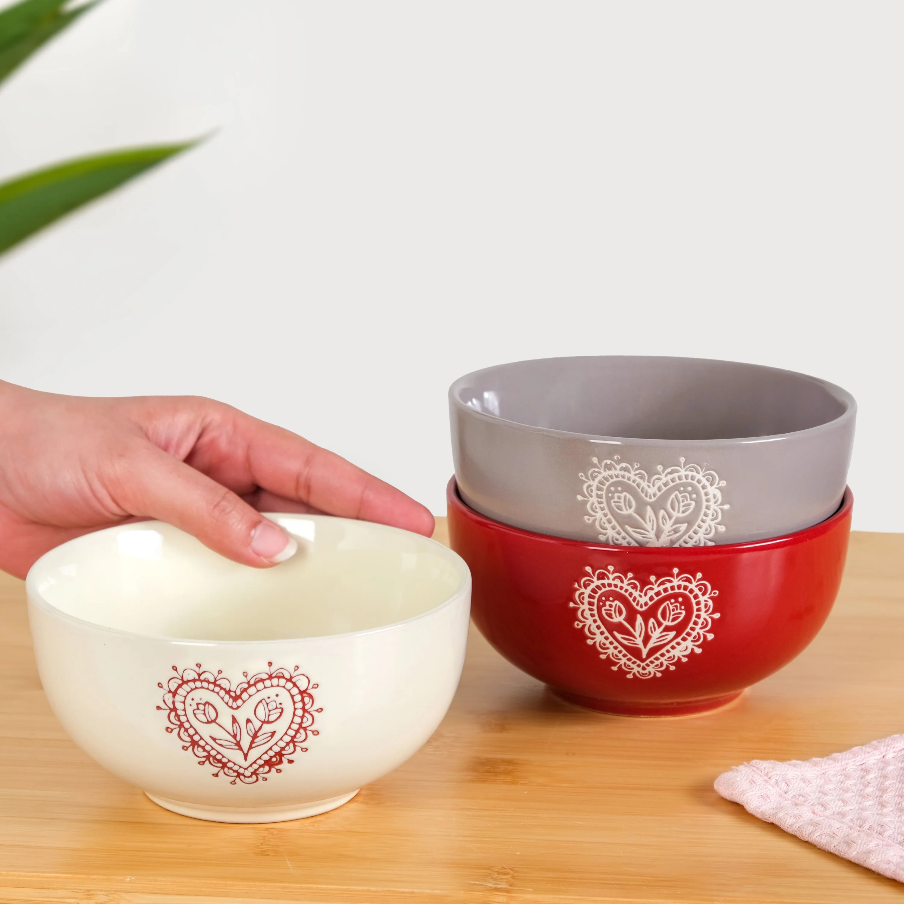 Hearty Ceramic Bowl Set Of 3 540ml - Image 2