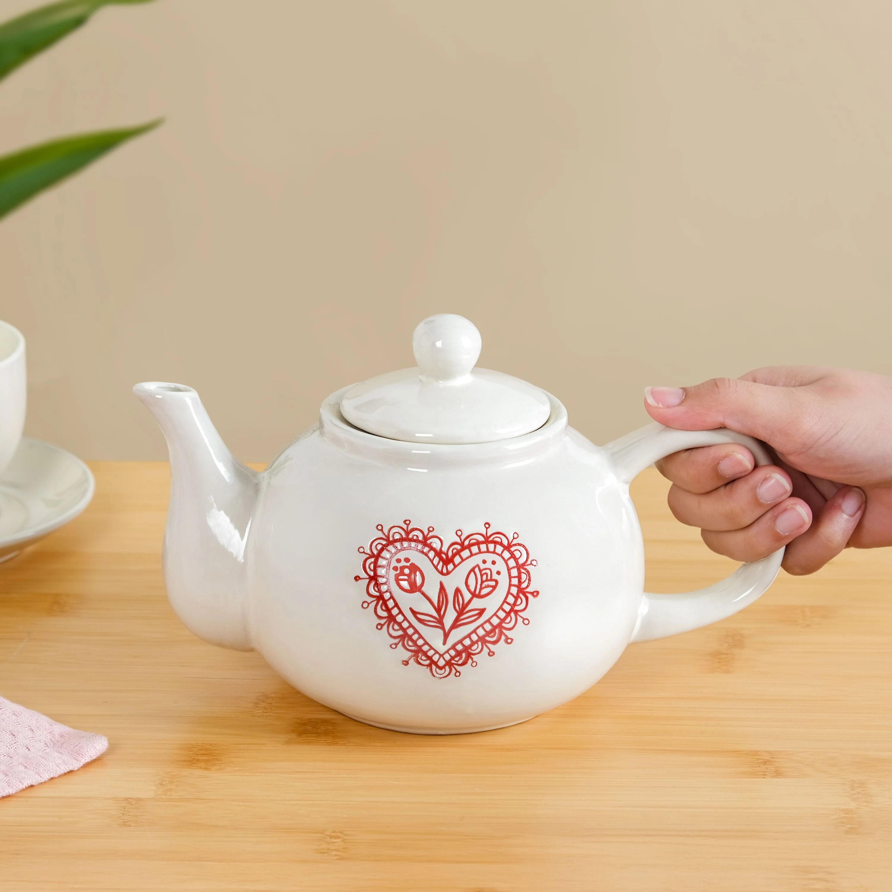 Hearty Ceramic Tea Pot White 1000ml - Image 2
