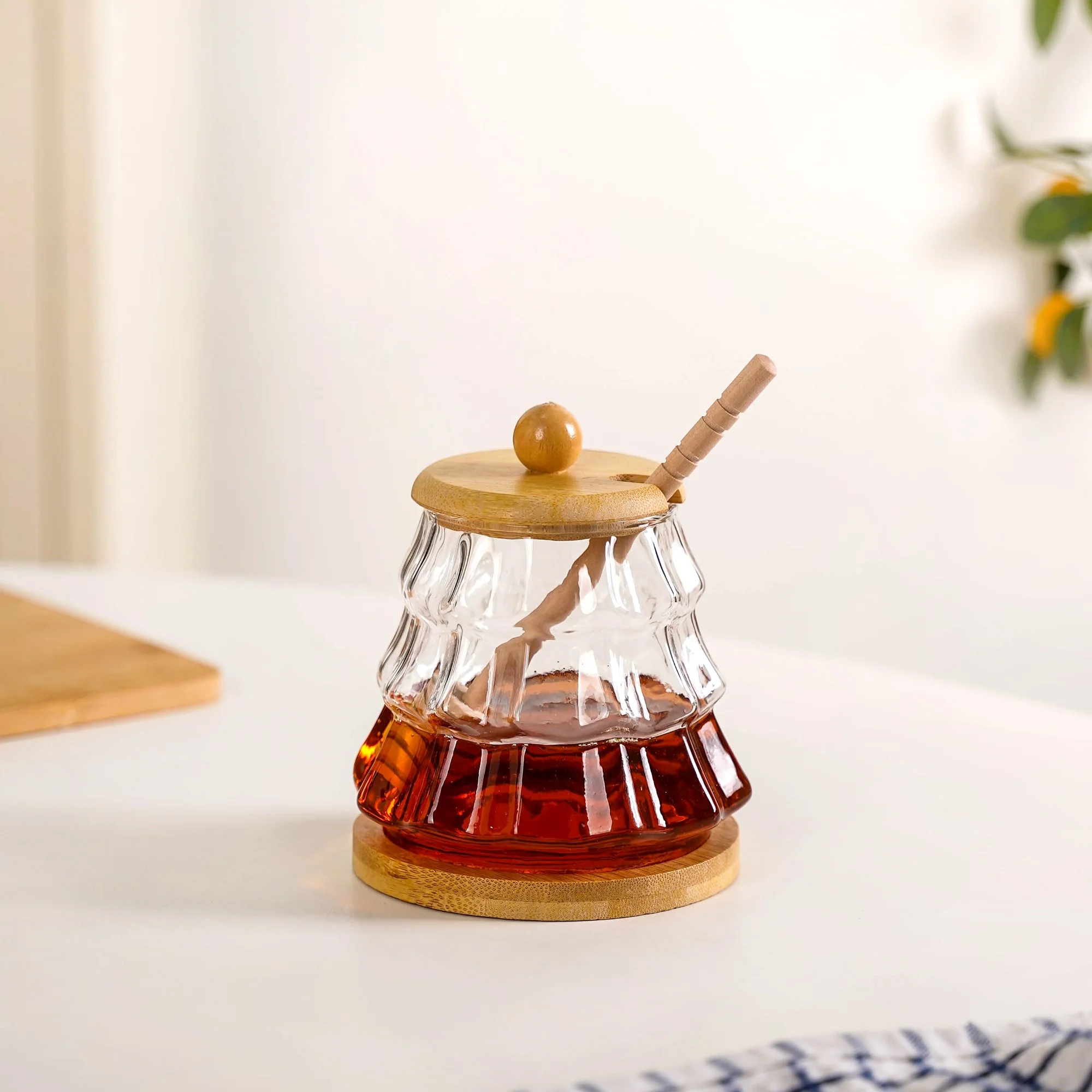 Holiday Honey Pot With Wooden Dipper And Stand 300ml - Image 7