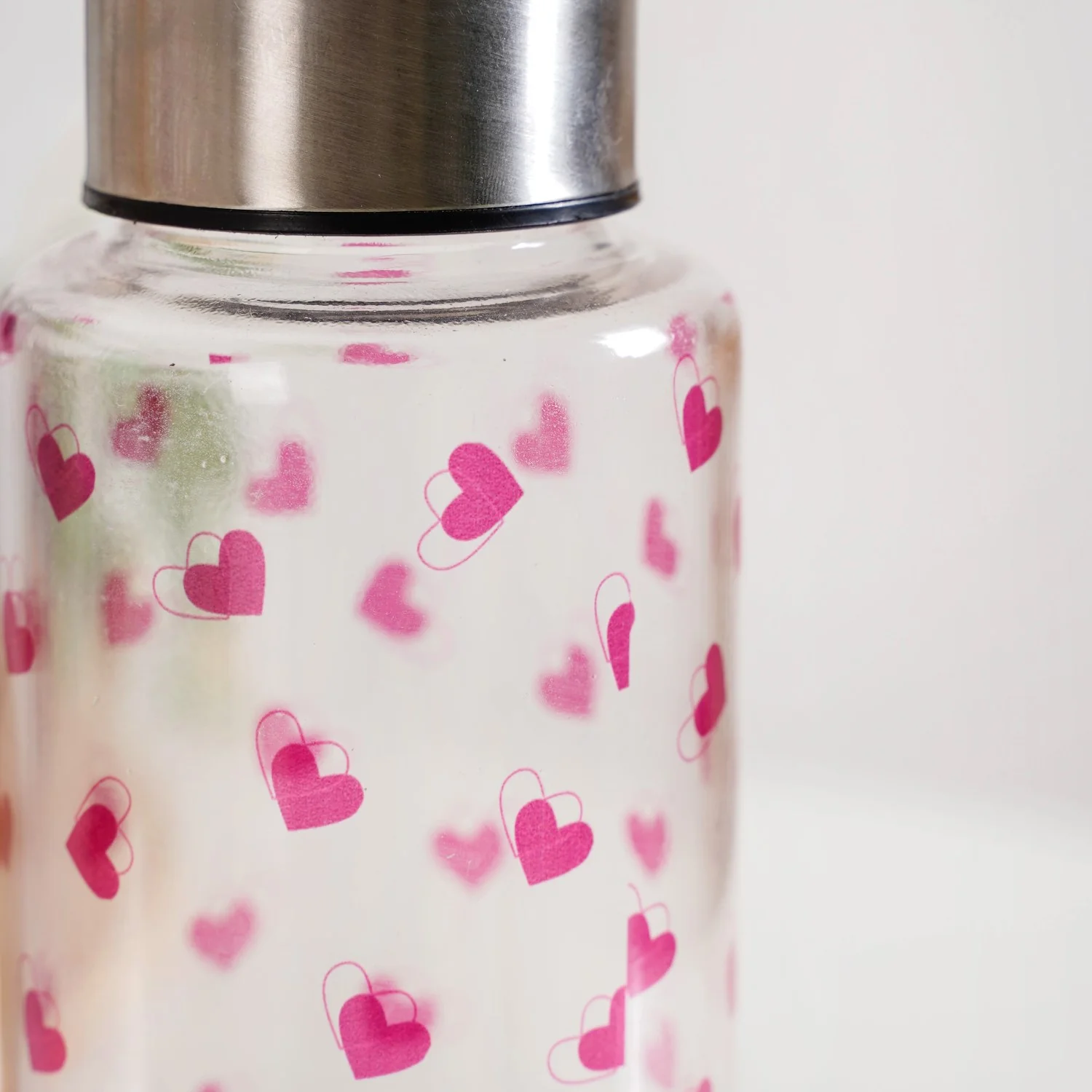 Little Hearts Glass Water Bottle 500ml - Image 7
