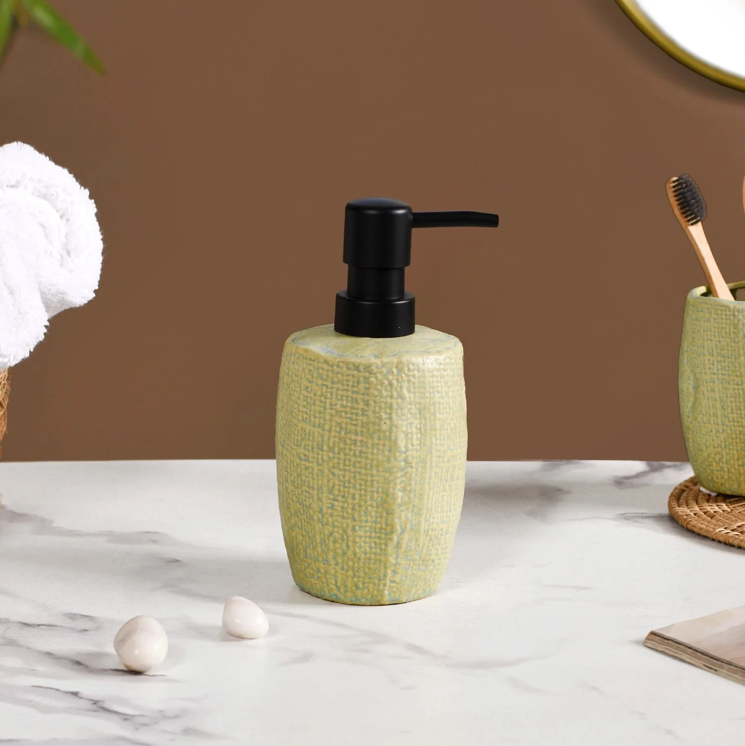 Lush Ceramic Bath Set Of 2 Lime Green - Image 7