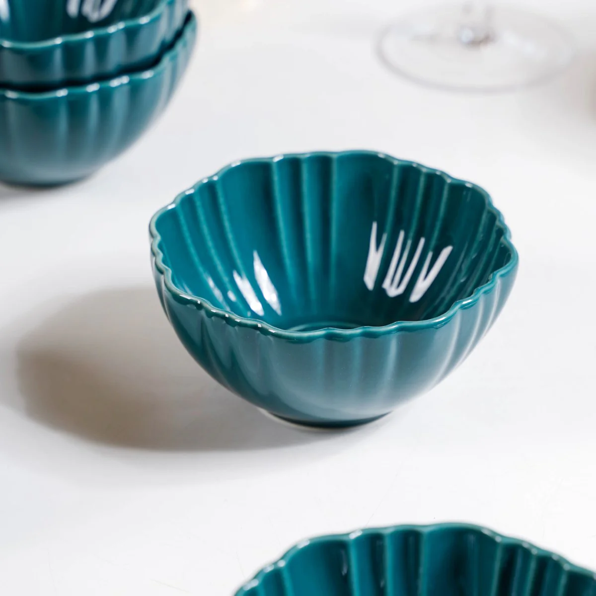 Luxe Ceramic Soup Bowls Dark Green Set Of 4 350ml - Image 3