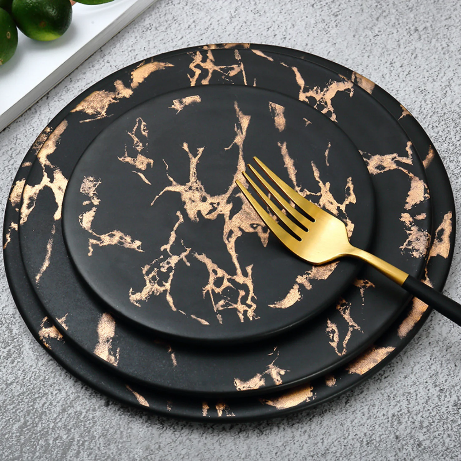 Marble Round Serving Plate - Image 3
