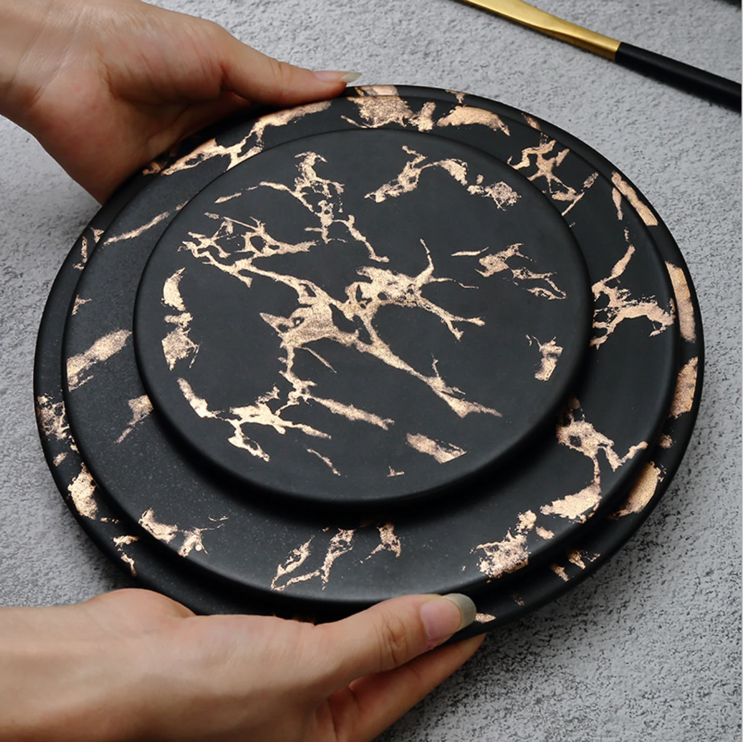 Marble Round Serving Plate - Image 5