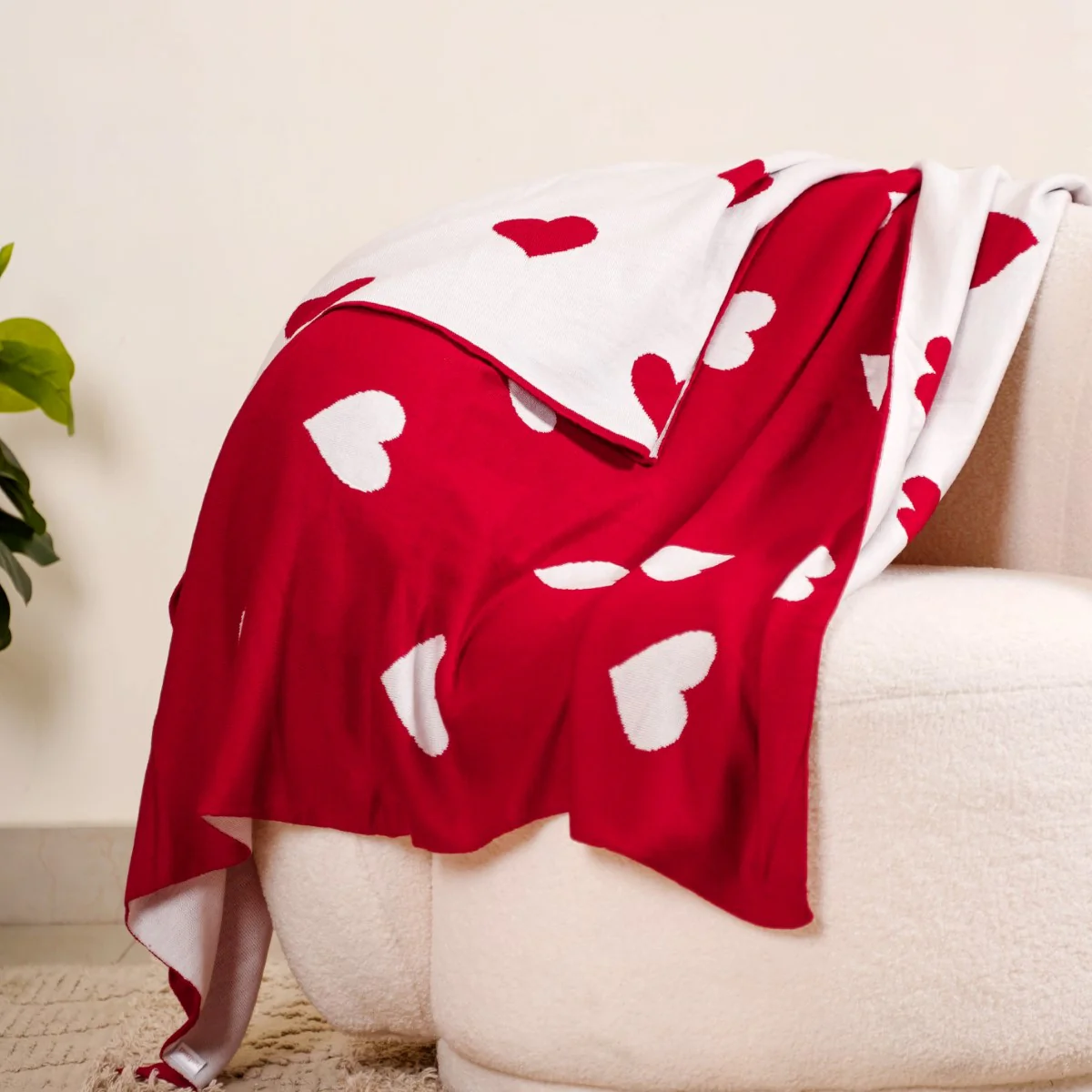 MERRY Heart Double Sided Knitted Throw Blanket - Red, Cream - Image 3