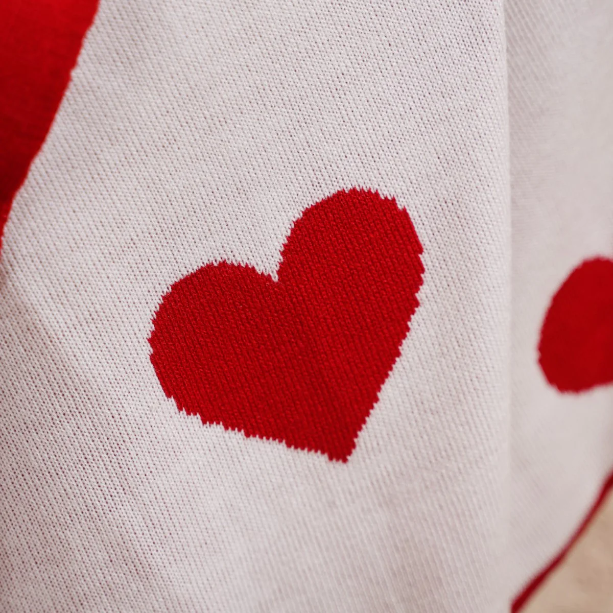 MERRY Heart Double Sided Knitted Throw Blanket - Red, Cream - Image 4