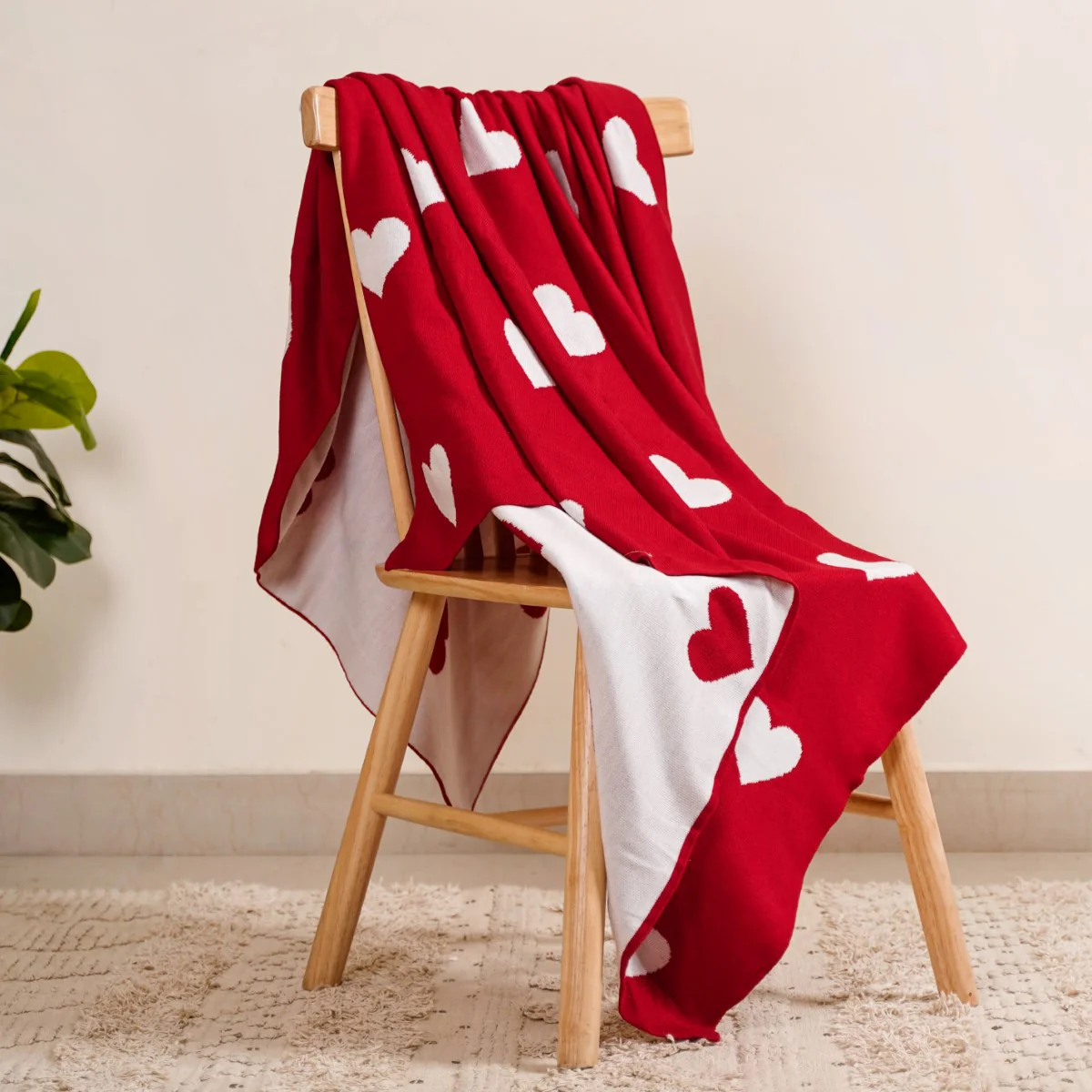 MERRY Heart Double Sided Knitted Throw Blanket - Red, Cream - Image 5